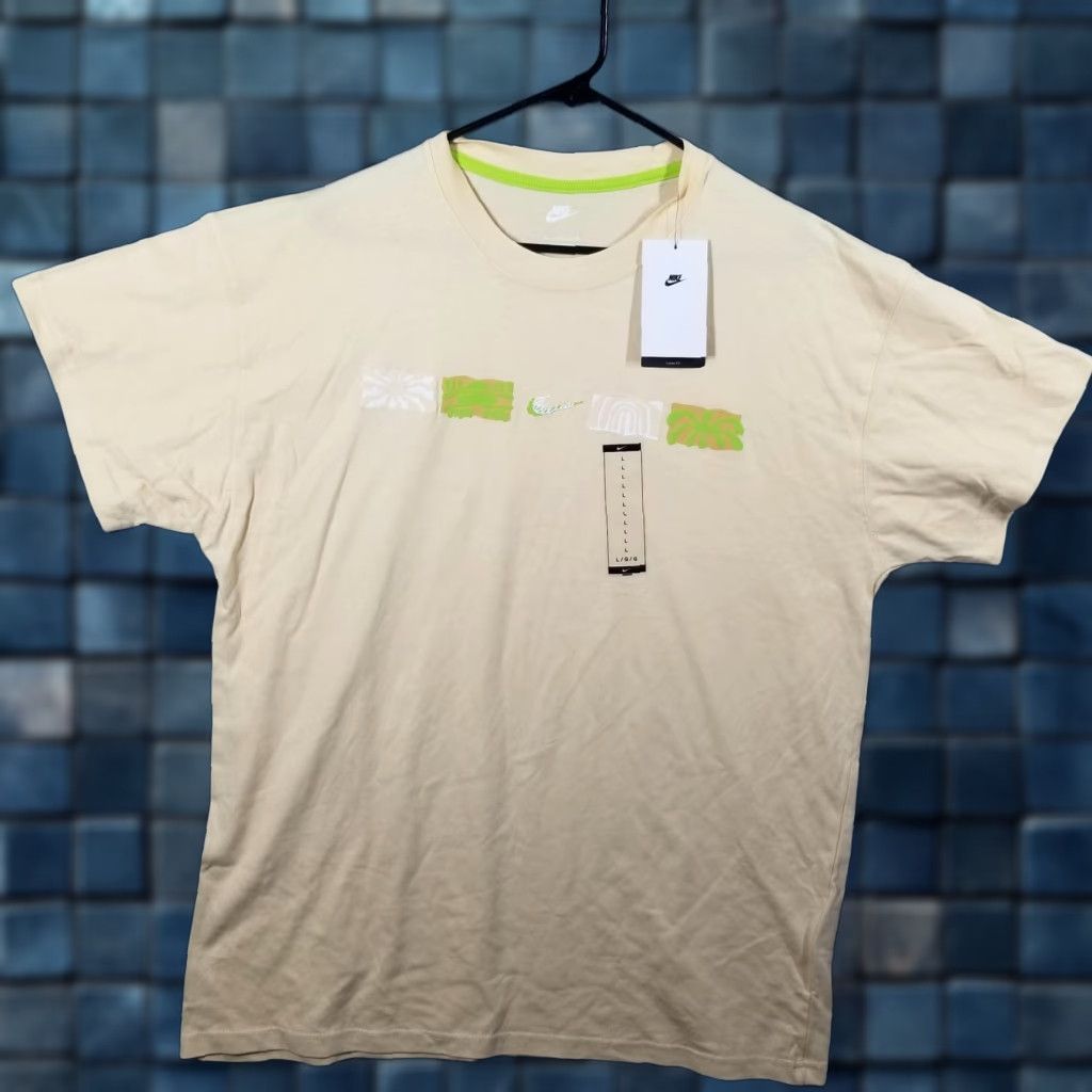 Nike Nike T-Shirt Mens Large Short Sleeve Graphic Print Summer Streetwear Pale Vanilla Size US L / EU 52-54 / 3 - 1 Thumbnail