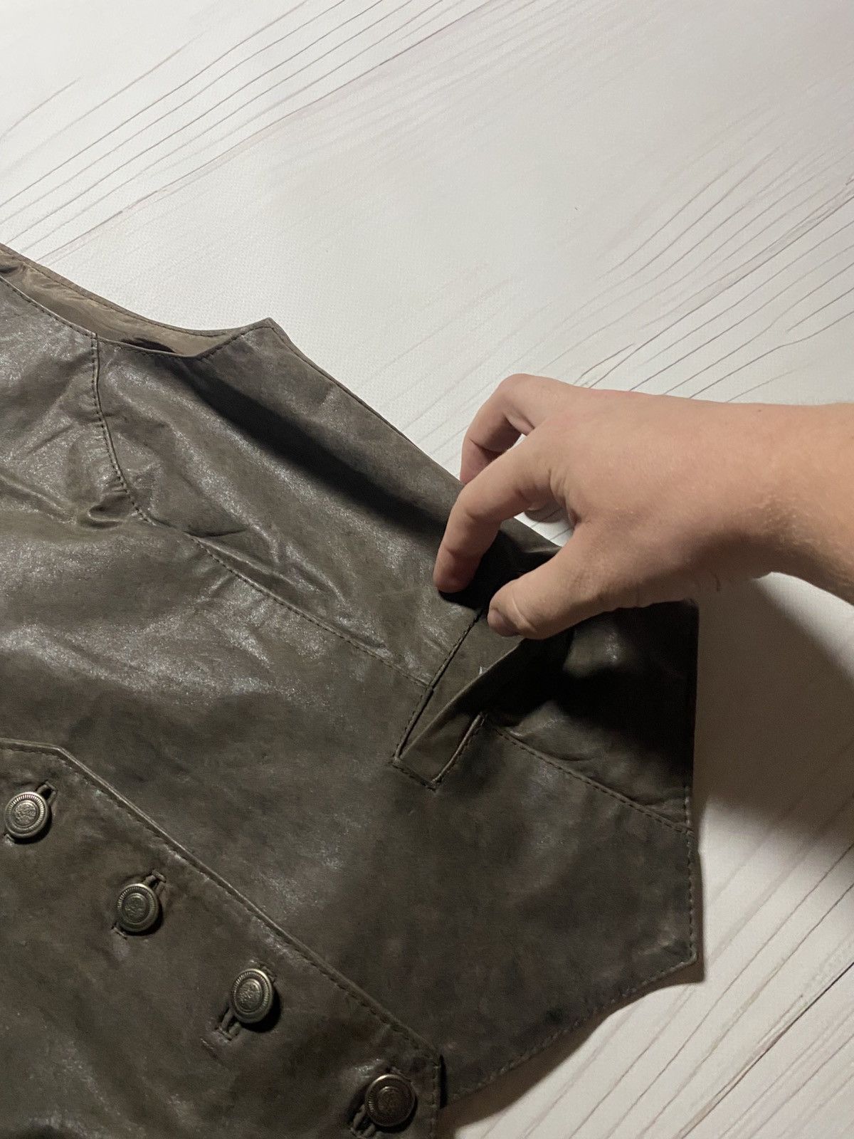 Valentino × Vera Pelle × Vintage Vintage Valentino Vera Pelle genuine leather y2k vest Size XS / US 0-2 / IT 36-38 - 8 Thumbnail