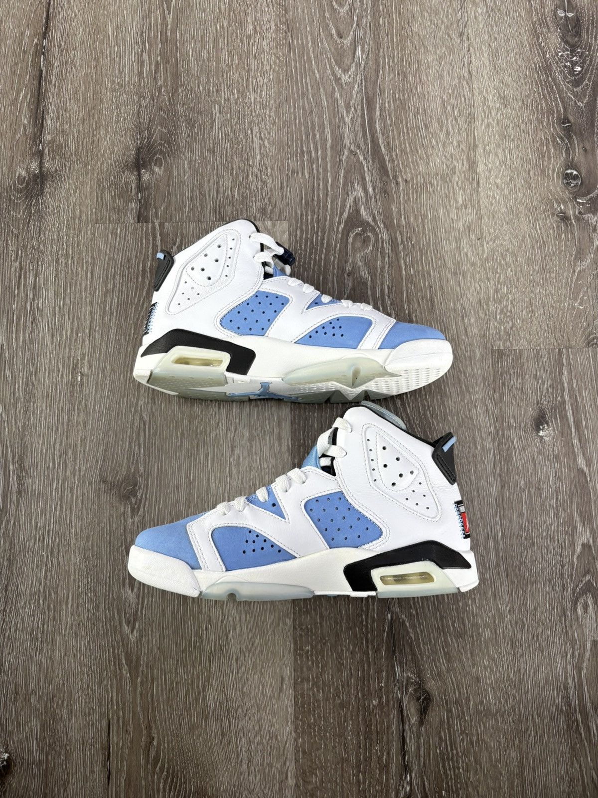 Jordan Brand Air Jordan 6 “UNC White” (GS) **PRE-OWNED** Size US 6 / EU 39 - 2 Thumbnail