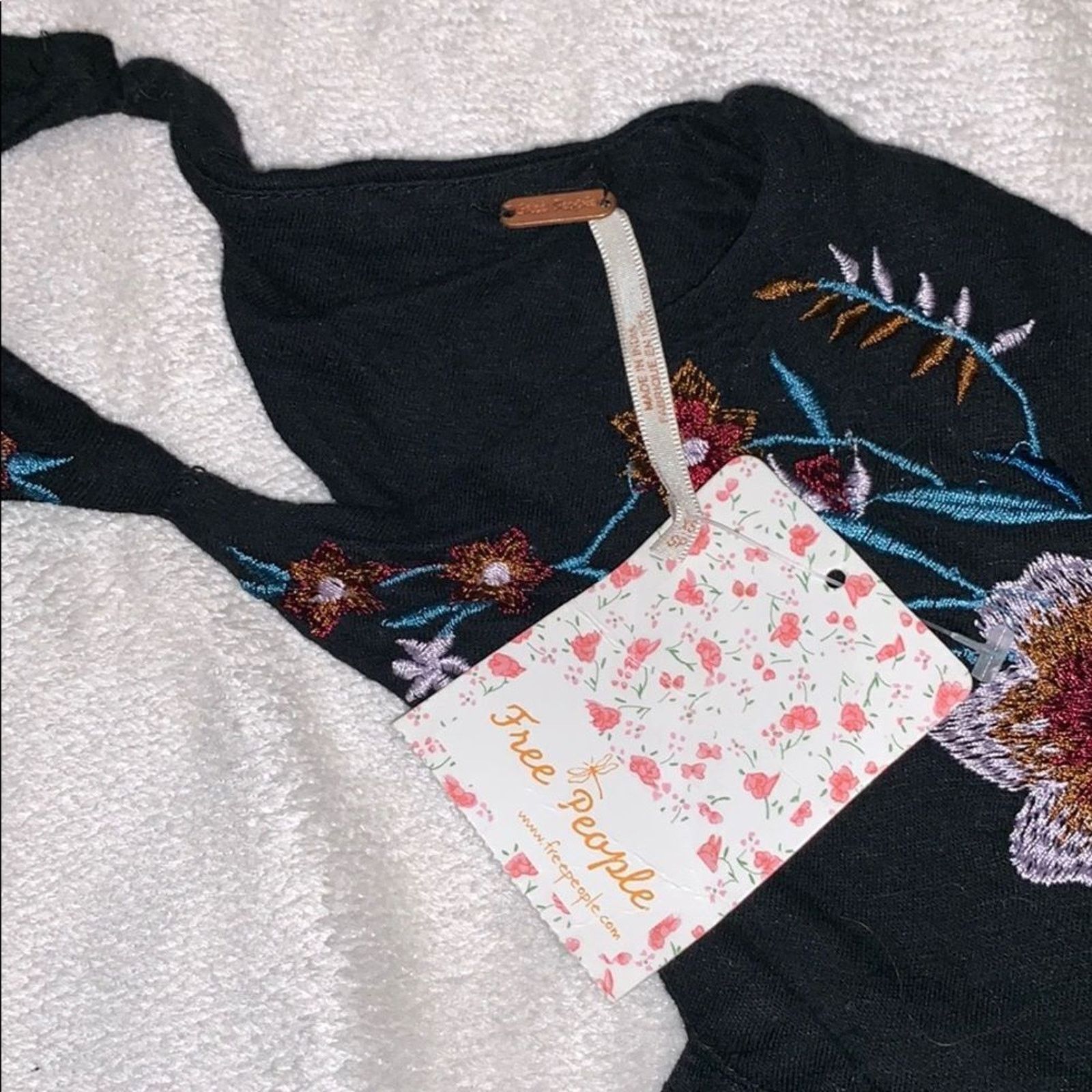 Free People FP Black Floral Embroidered Off-Sleeve Blouse | Sz XS, NWT Size XS / US 0-2 / IT 36-38 - 6 Thumbnail