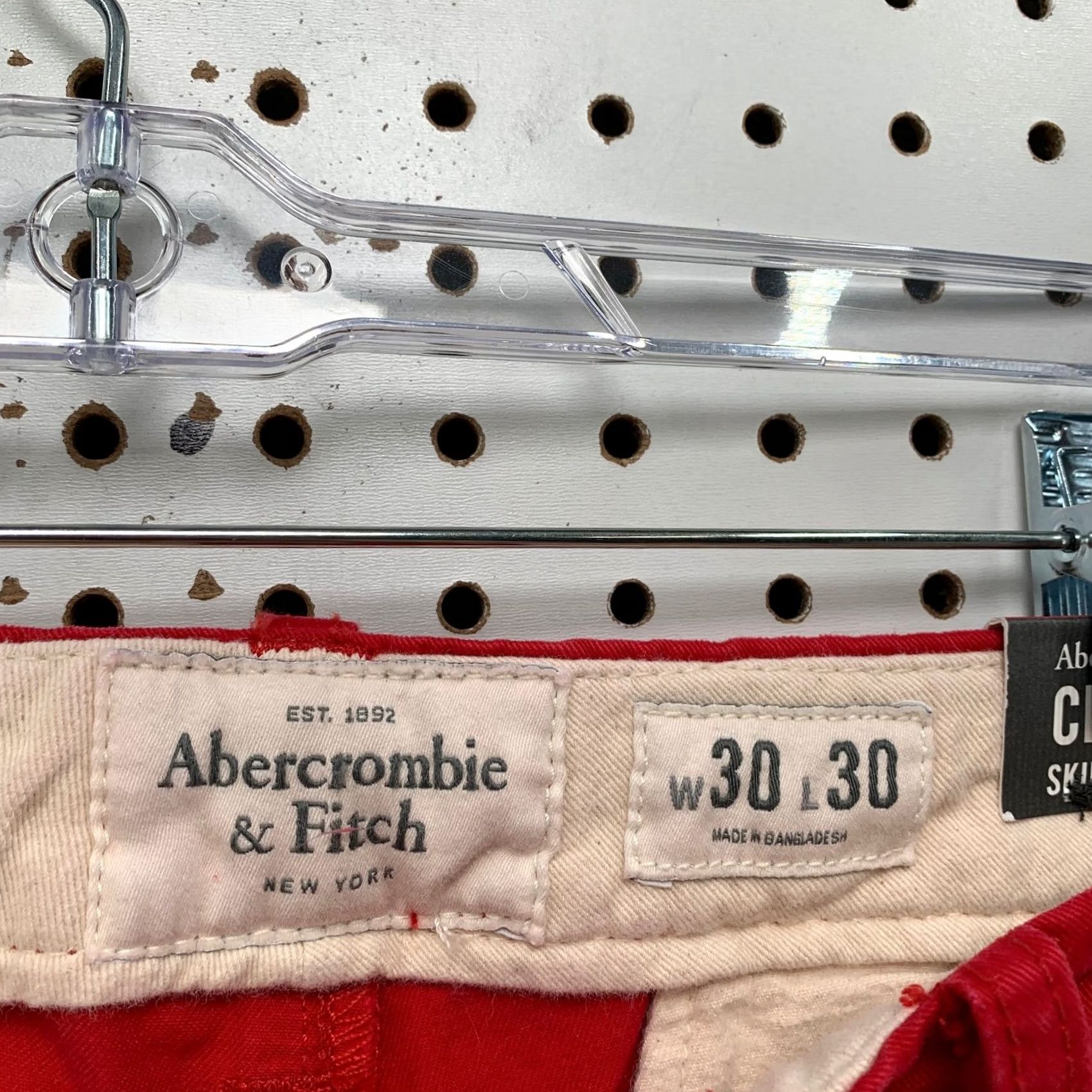 Abercrombie & Fitch Abercrombie Fitch Skinny Chino Pants Mens 30x30 Red NWT Size US 30 / EU 46 - 5 Thumbnail