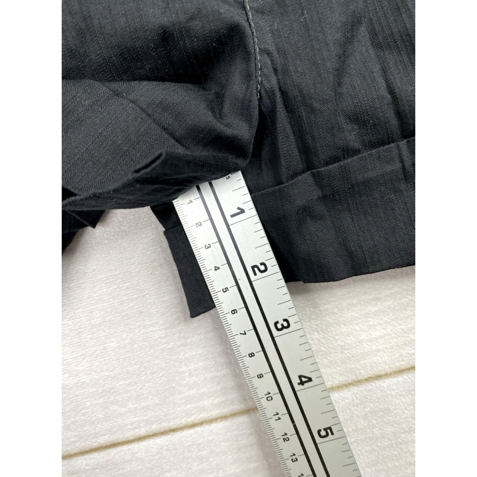 DKNY DKNY Jeans Shorts Womens Juniors 11 Black Satin Trim Pleated Stretch NWT 90s Vintage Style Chino Pants Shorts Size 32" / US 10 / IT 46 - 5 Thumbnail