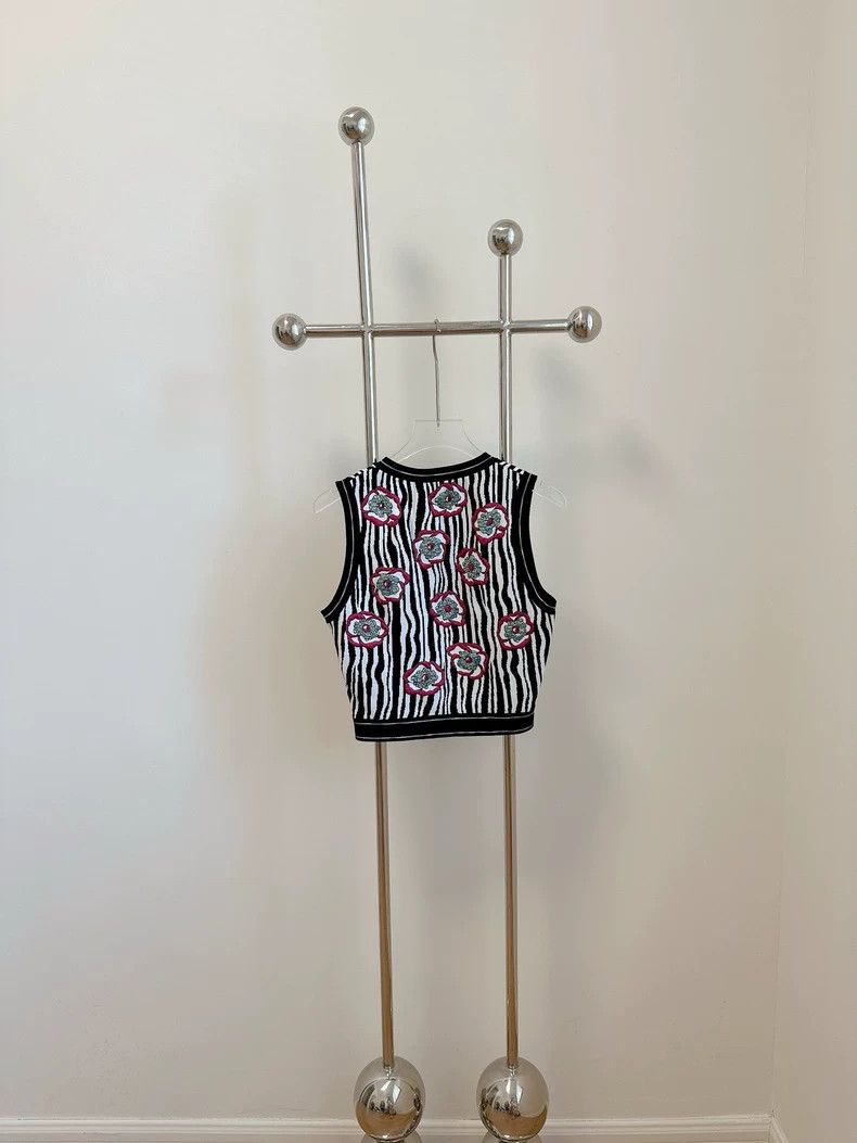 Chanel Chanel 23S flower knitted vest Size XXS / US 00 / IT 34 - 2 Thumbnail