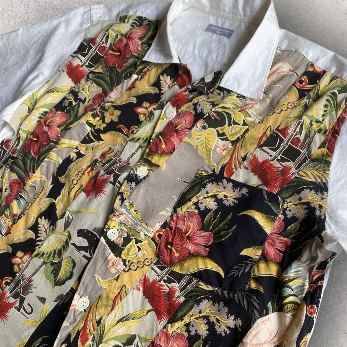 Comme des Garcons Vintage 2000 Hawaii Cut And Sew Camp Collar Shirt Size US L / EU 52-54 / 3 - 1 Thumbnail