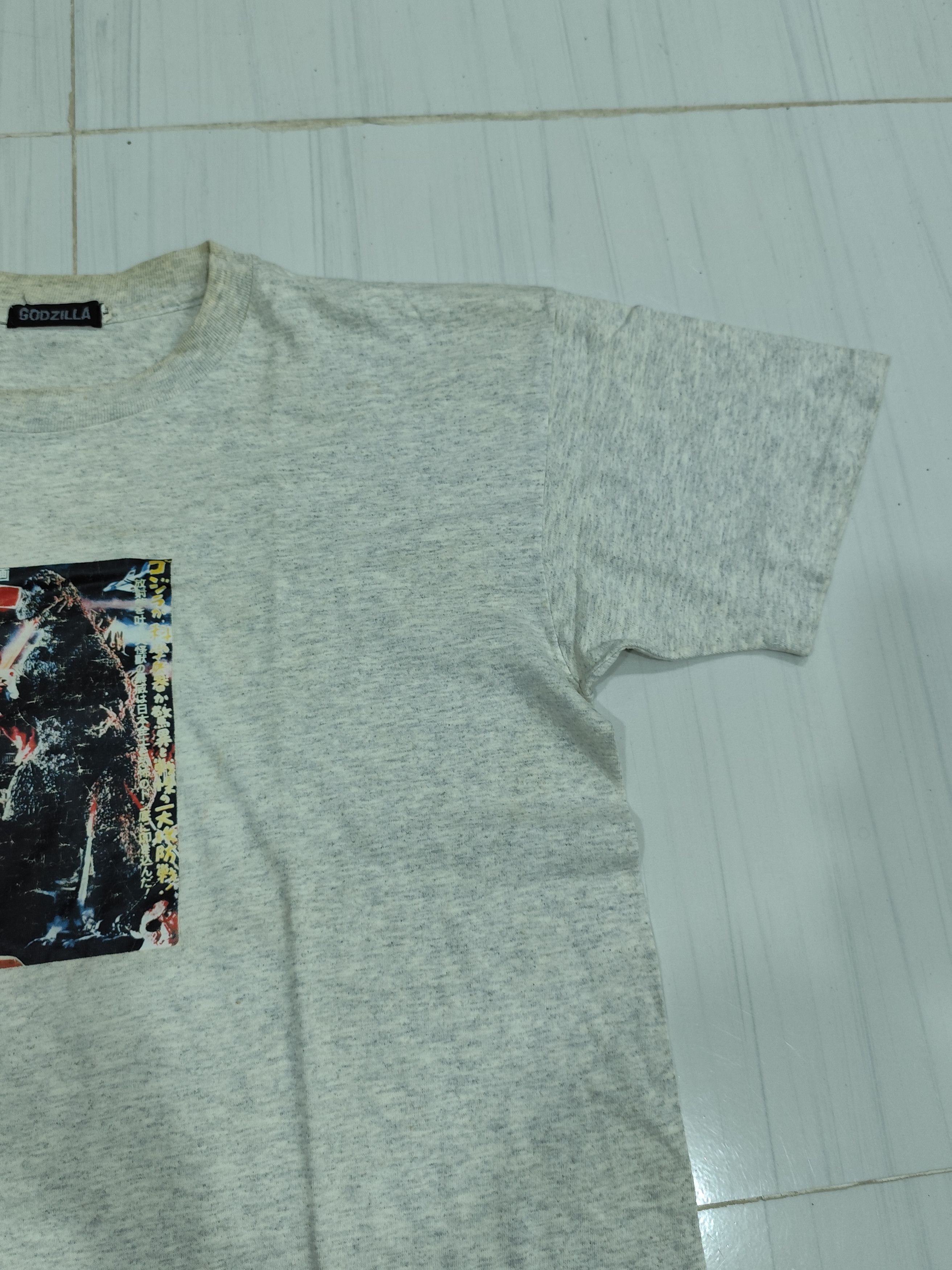 Vintage Vintage Japan Godzilla movie tee Size US L / EU 52-54 / 3 - 3 Thumbnail