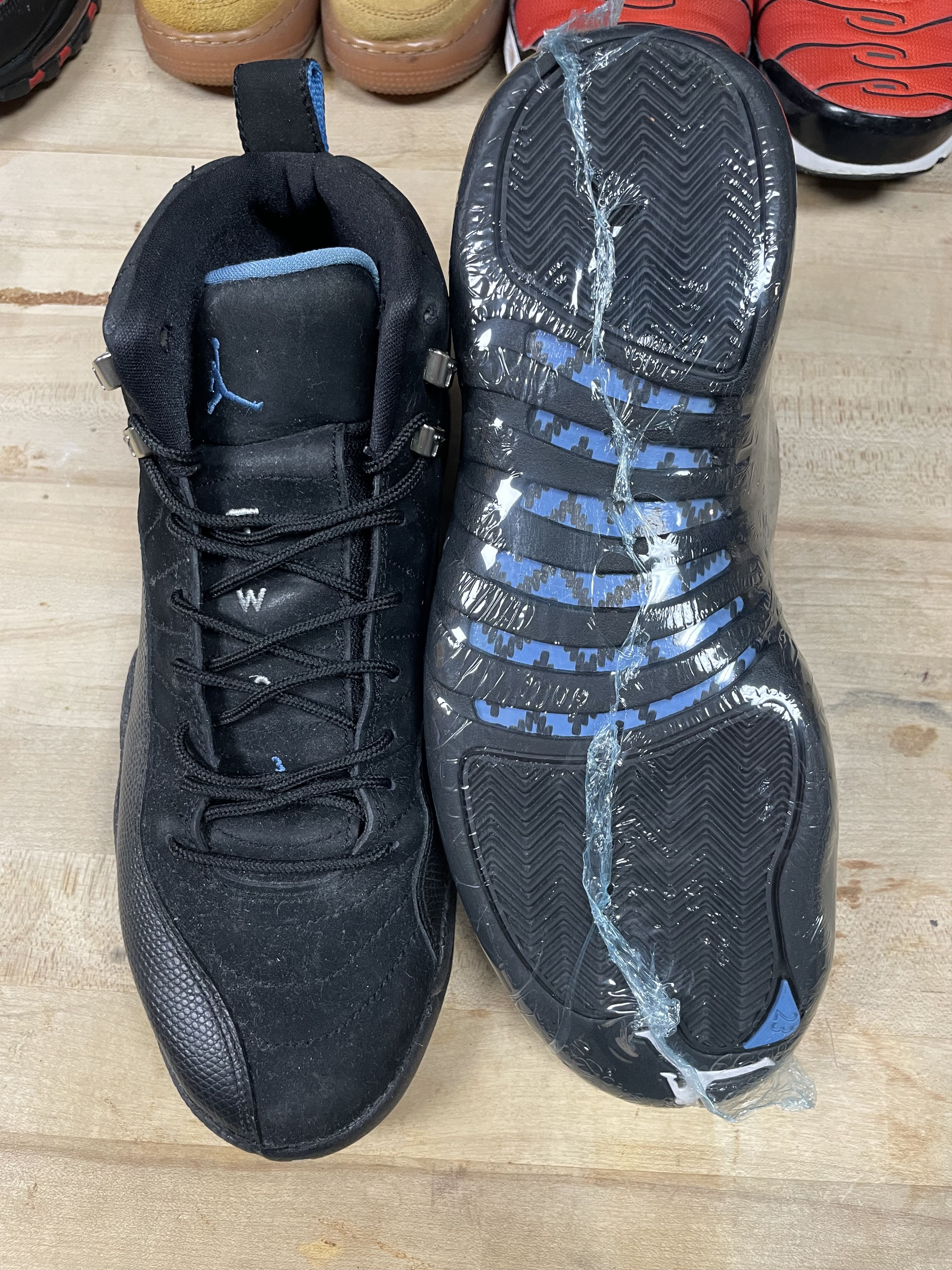 Jordan Brand Jordan 12 Nubuck Size US 11 / EU 44 - 3 Thumbnail