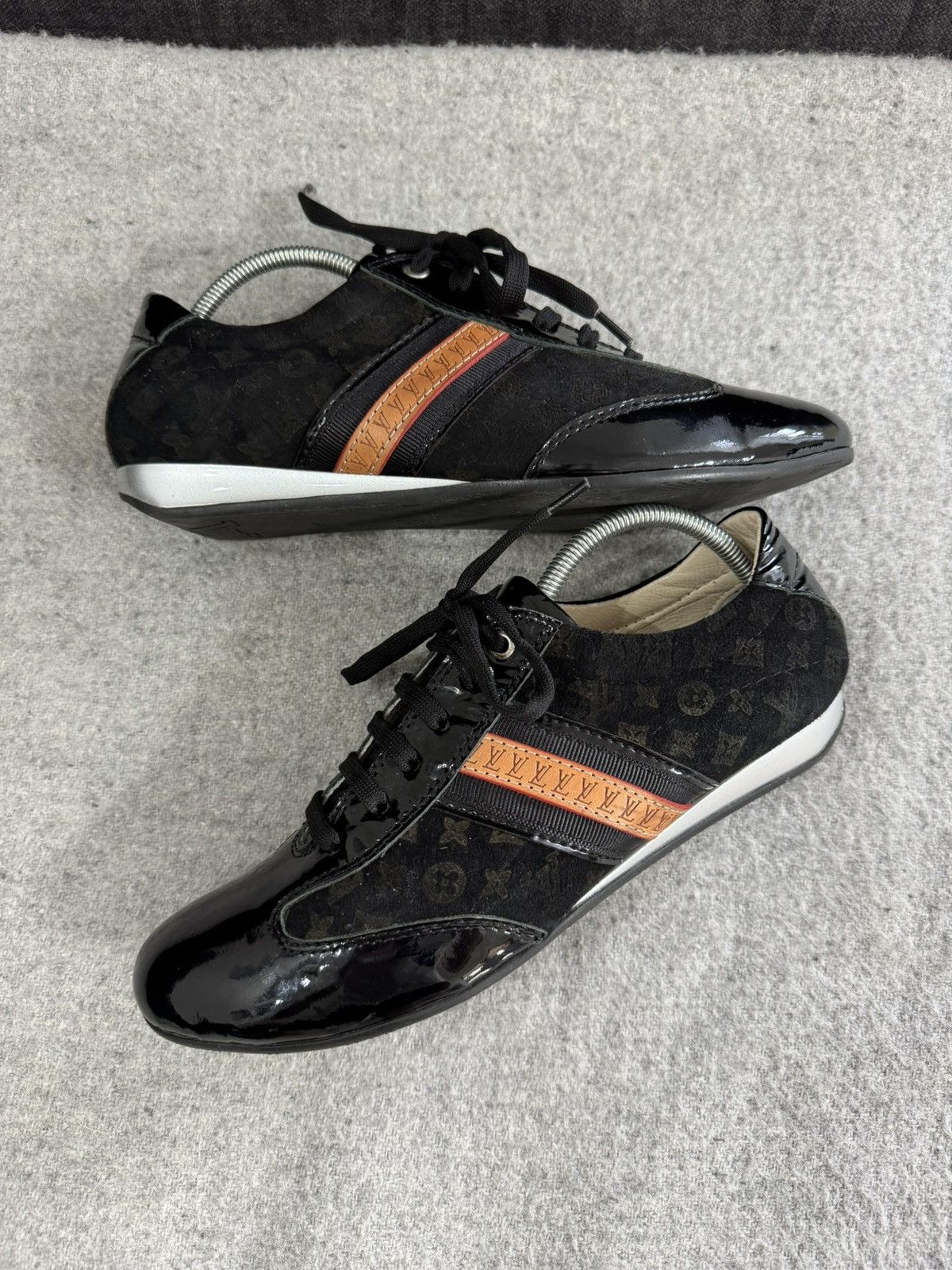Louis Vuitton Louis Vuitton Paris LV monogram leather low sneakers 38 shoe Size US 8 / IT 38 - 1 Thumbnail