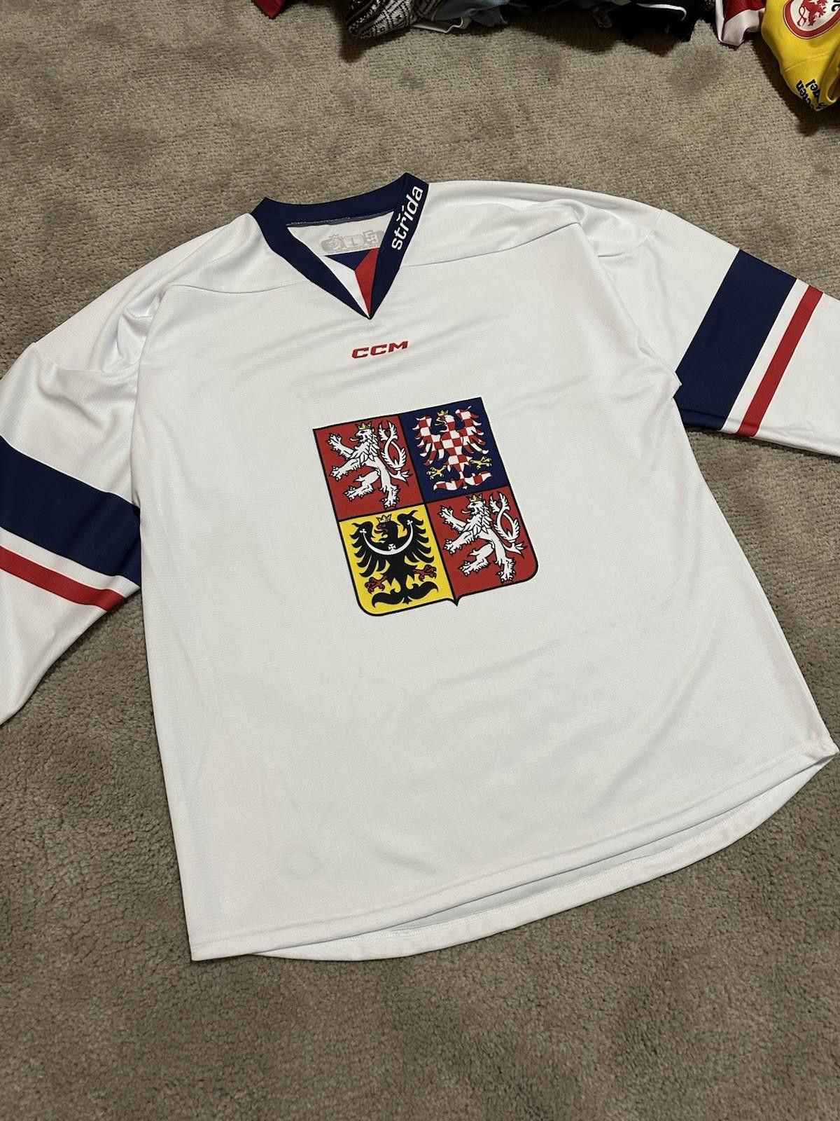 Ccm CCM Czech Republic Hockey Jersey Olympic Sz Men L Size US L / EU 52-54 / 3 - 2 Thumbnail