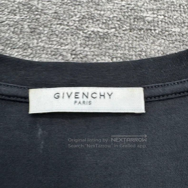 Givenchy Givenchy Star Madonna Short Sleeve Size: S Size US S / EU 44-46 / 1 - 2 Thumbnail