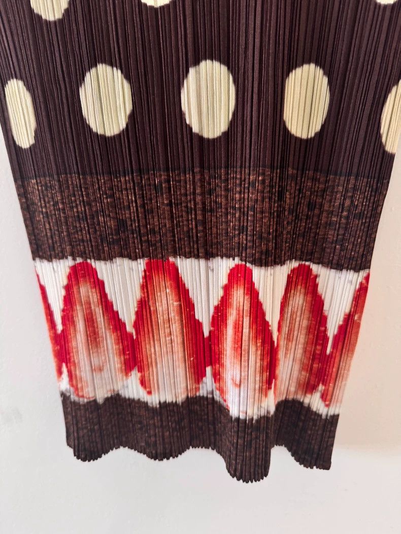 Issey Miyake Issey Miyake size:3 Retro strawberry cake pleated top Size M / US 6-8 / IT 42-44 - 2 Thumbnail
