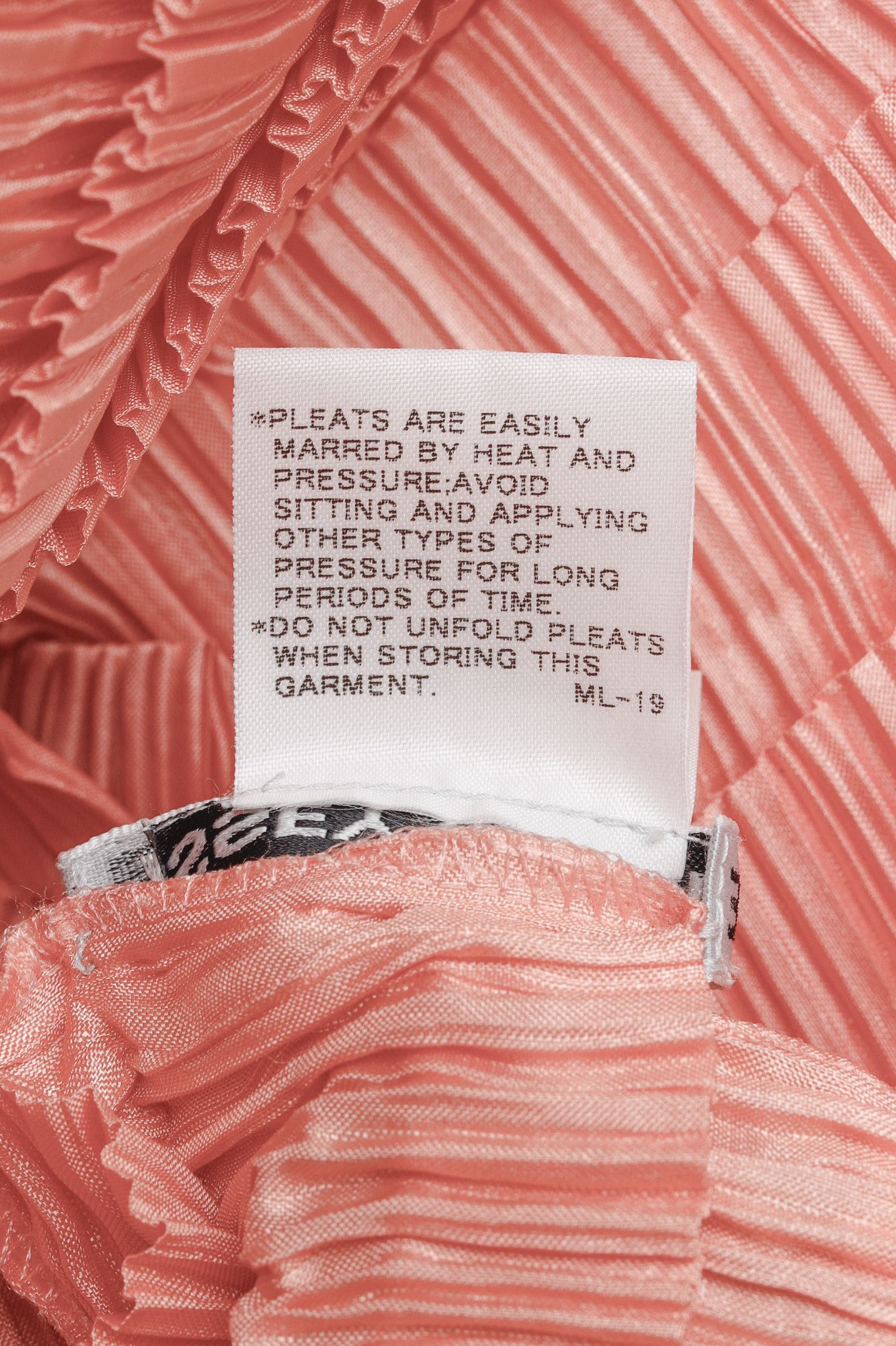 Issey Miyake Issey Miyake Archival 1990s Diagonal Pleats Bllouse Size M / US 6-8 / IT 42-44 - 11 Thumbnail