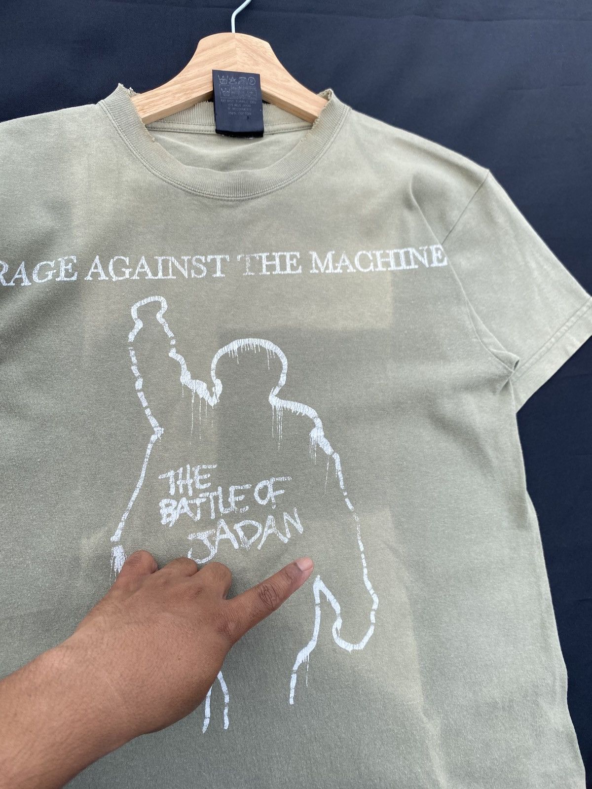 Band Tees Rare Vintage Rage Against Machine The Battle of Japan Tee Size US S / EU 44-46 / 1 - 12 Thumbnail