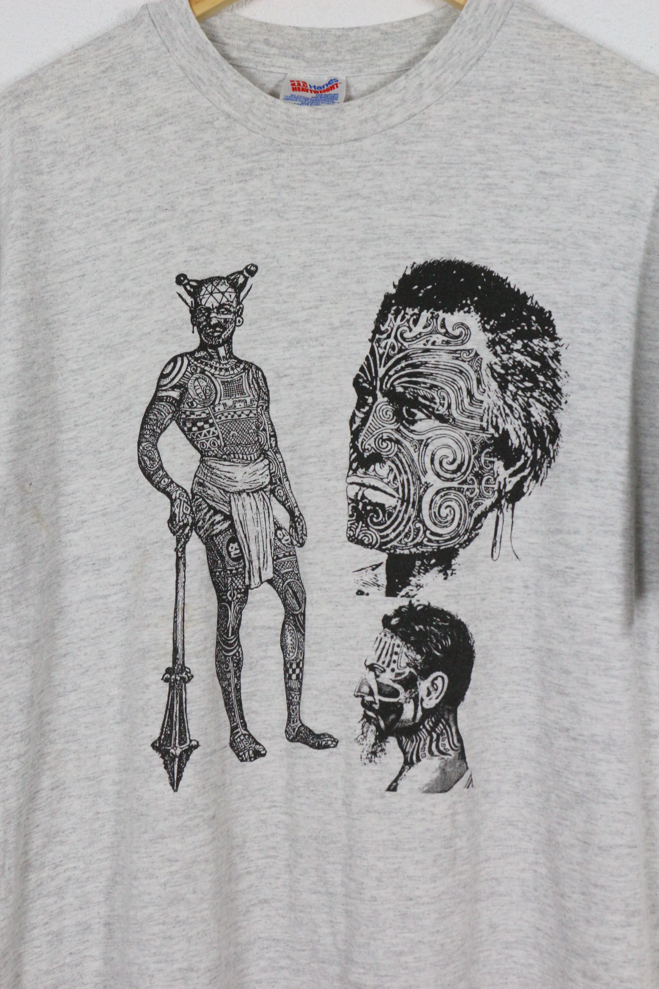 Vintage Vintage African Tattoo Chant Retro Tee T-shirt USA Made 90s Size US XL / EU 56 / 4 - 2 Thumbnail