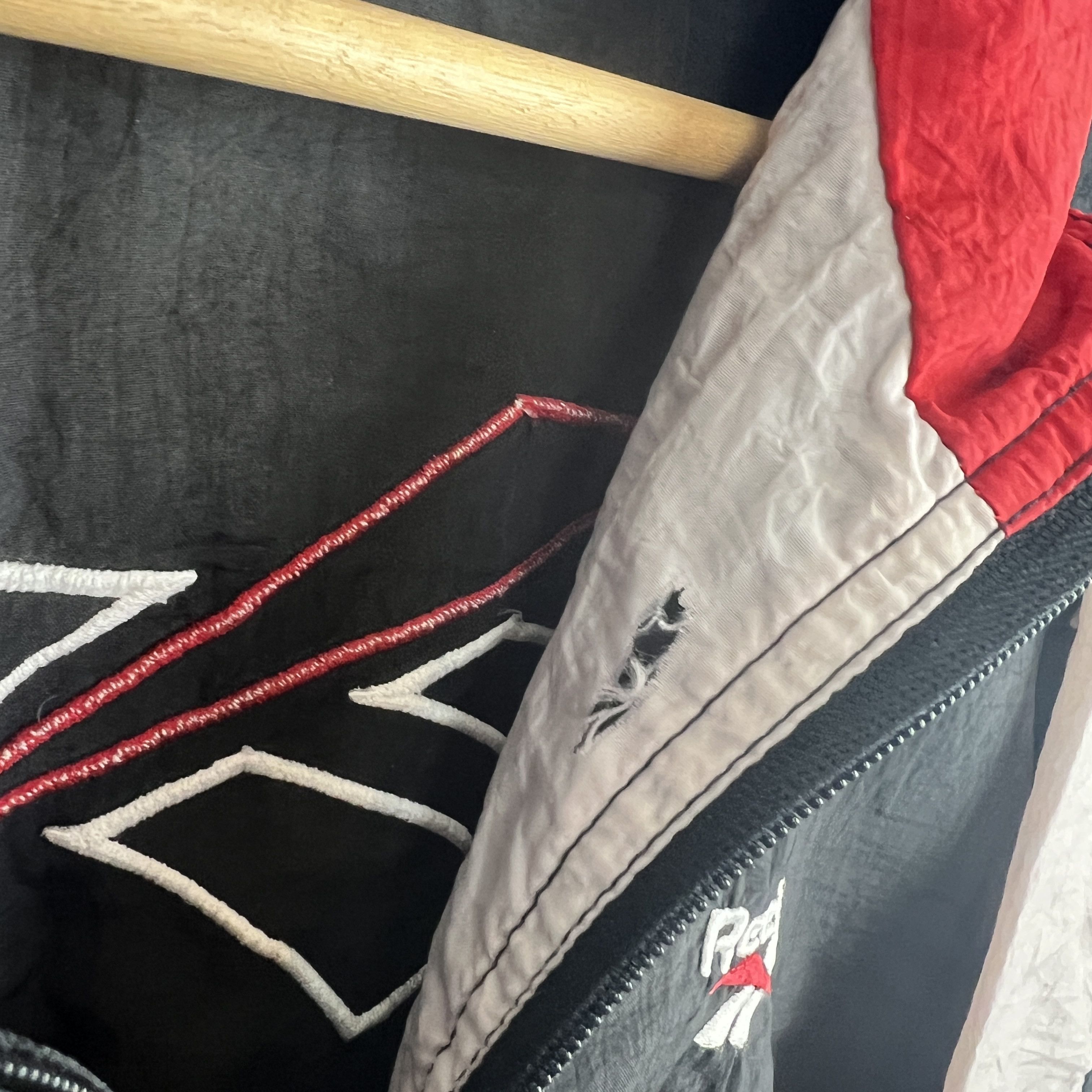 Reebok × Vintage Vintage Reebok Zip-Up Windbreaker Jacket Size US S / EU 44-46 / 1 - 6 Thumbnail