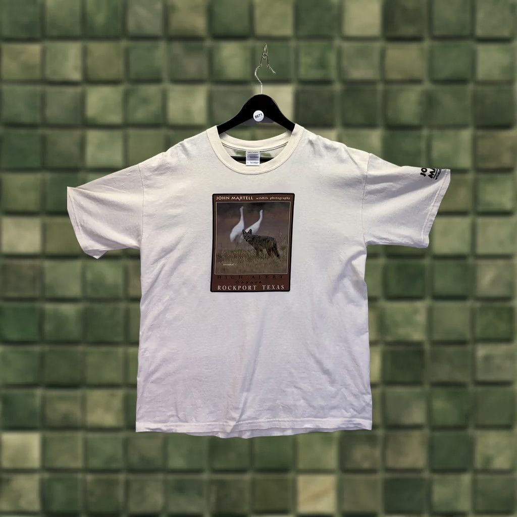 Gildan Gildan T-Shirt John Martell Wildlife Photography Coyote Rockport Texas Ivory 90s Outdoors Animals Nature Crew Neck Short Sleeve Large Mens Mens XL? Size US L / EU 52-54 / 3 - 1 Thumbnail
