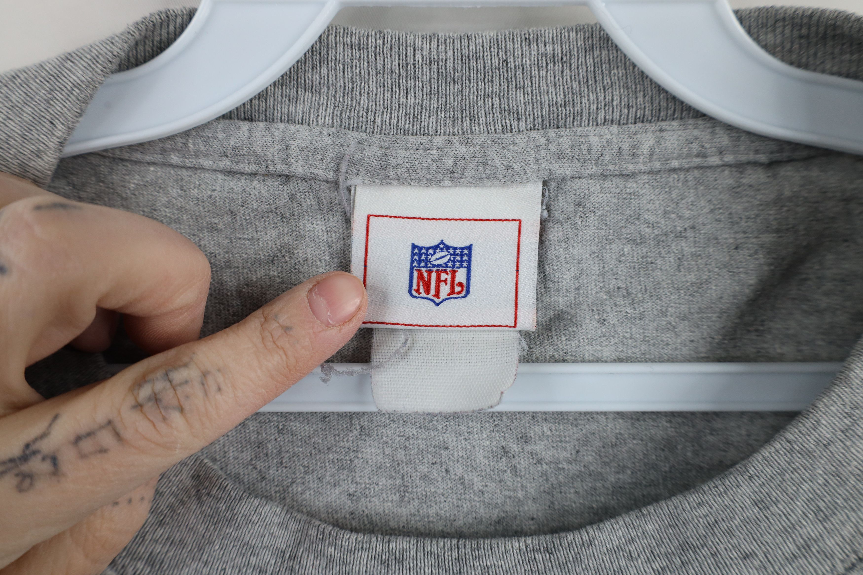 Vintage Vintage Y2K NFL Steelers Football T-Shirt Heather Gray Size US XL / EU 56 / 4 - 6 Thumbnail