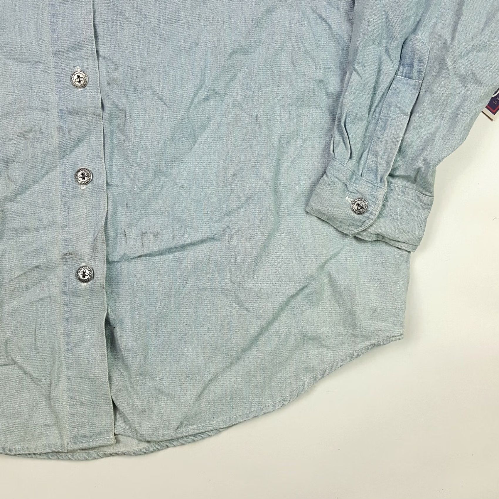 Cherokee VINTAGE Cherokee Western Denim Shirt Womens Size M Button-Up Studded Collared Southwestern Short Sleeve Blue 80s 90s Western Casual Mens? Size M / US 6-8 / IT 42-44 - 4 Thumbnail