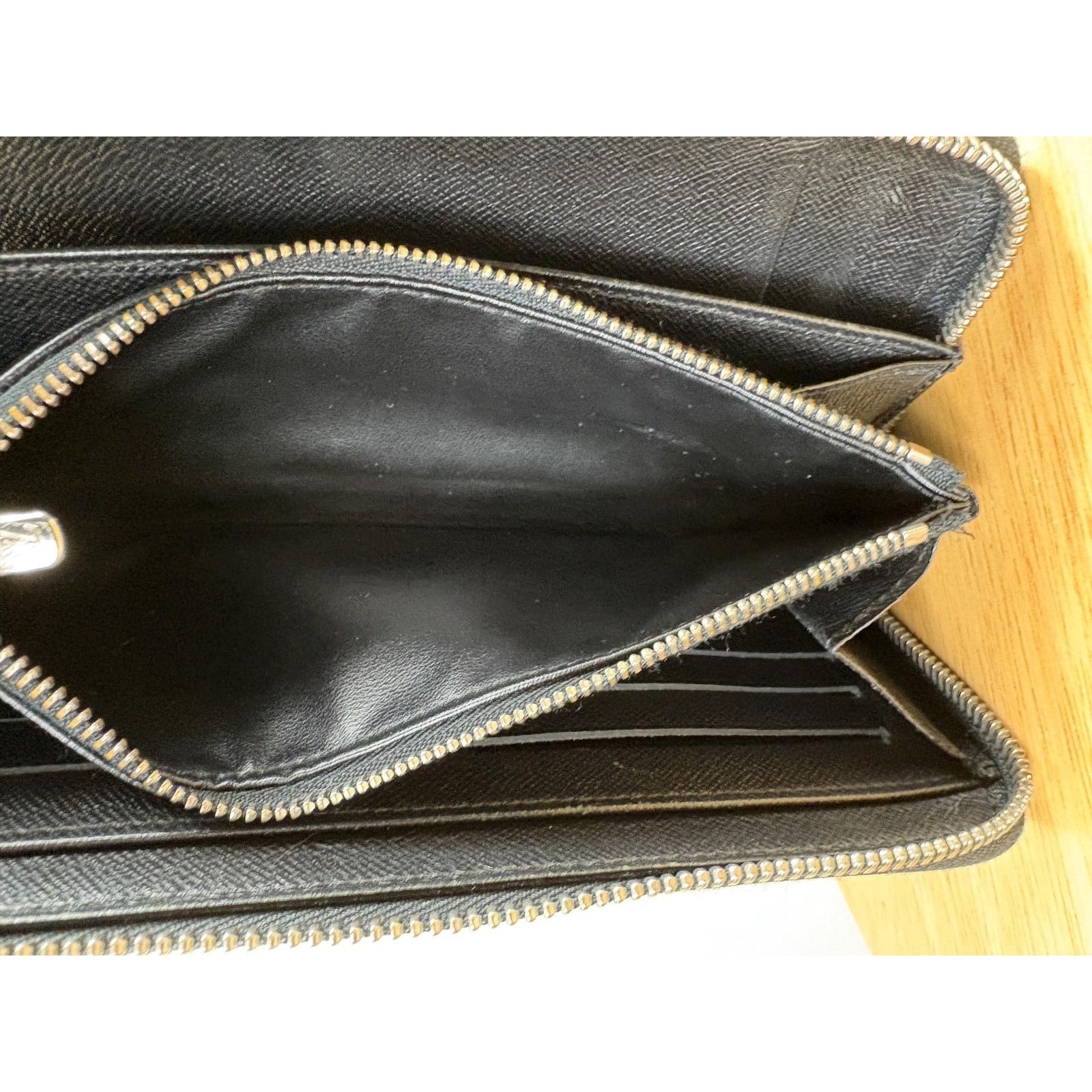 Louis Vuitton Authentic Louis Vuitton Black Epi Zippy Zip Around Wallet Size ONE SIZE - 8 Thumbnail