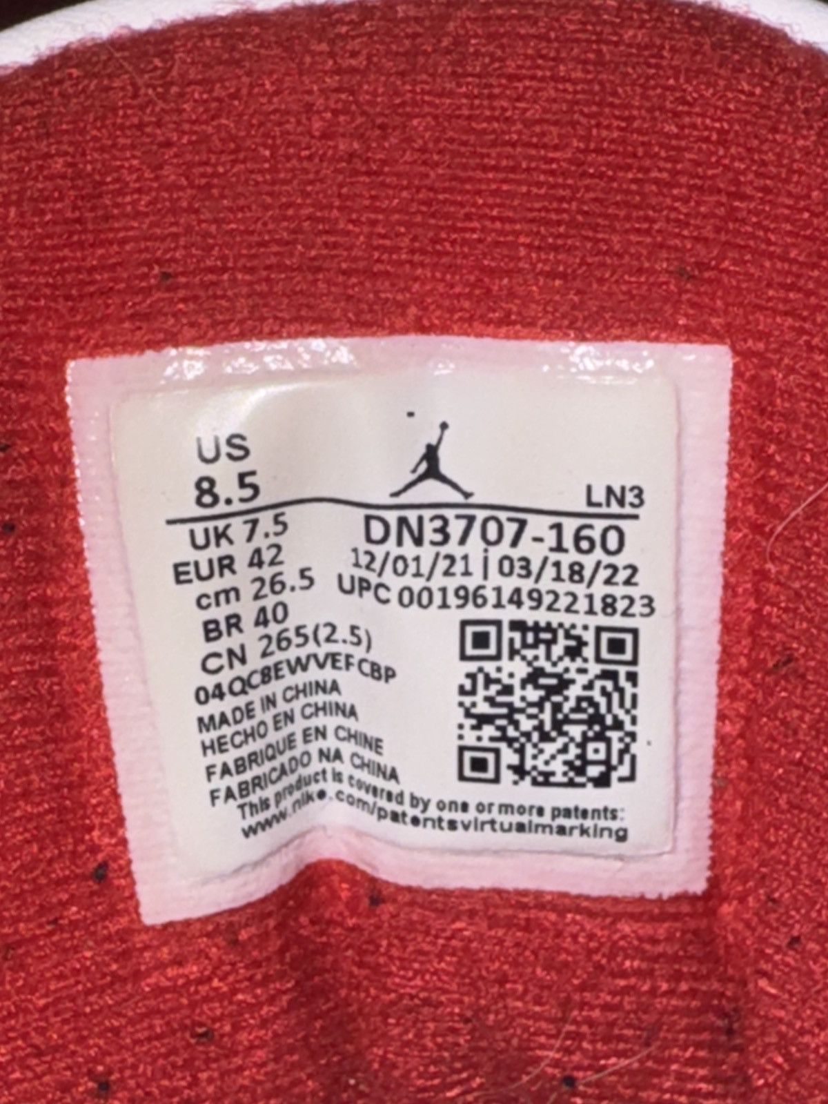 Jordan Brand AIR JORDAN 3 RETRO Size US 8.5 / EU 41-42 - 6 Thumbnail