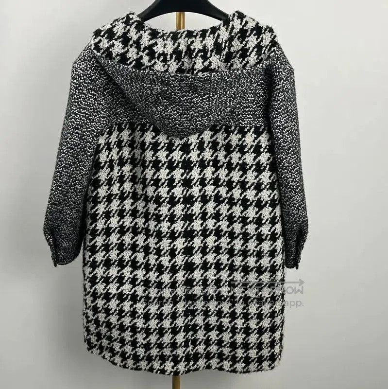 Chanel Chanel Gray Wool Cardigan with Hood . Size M / US 6-8 / IT 42-44 - 2 Thumbnail
