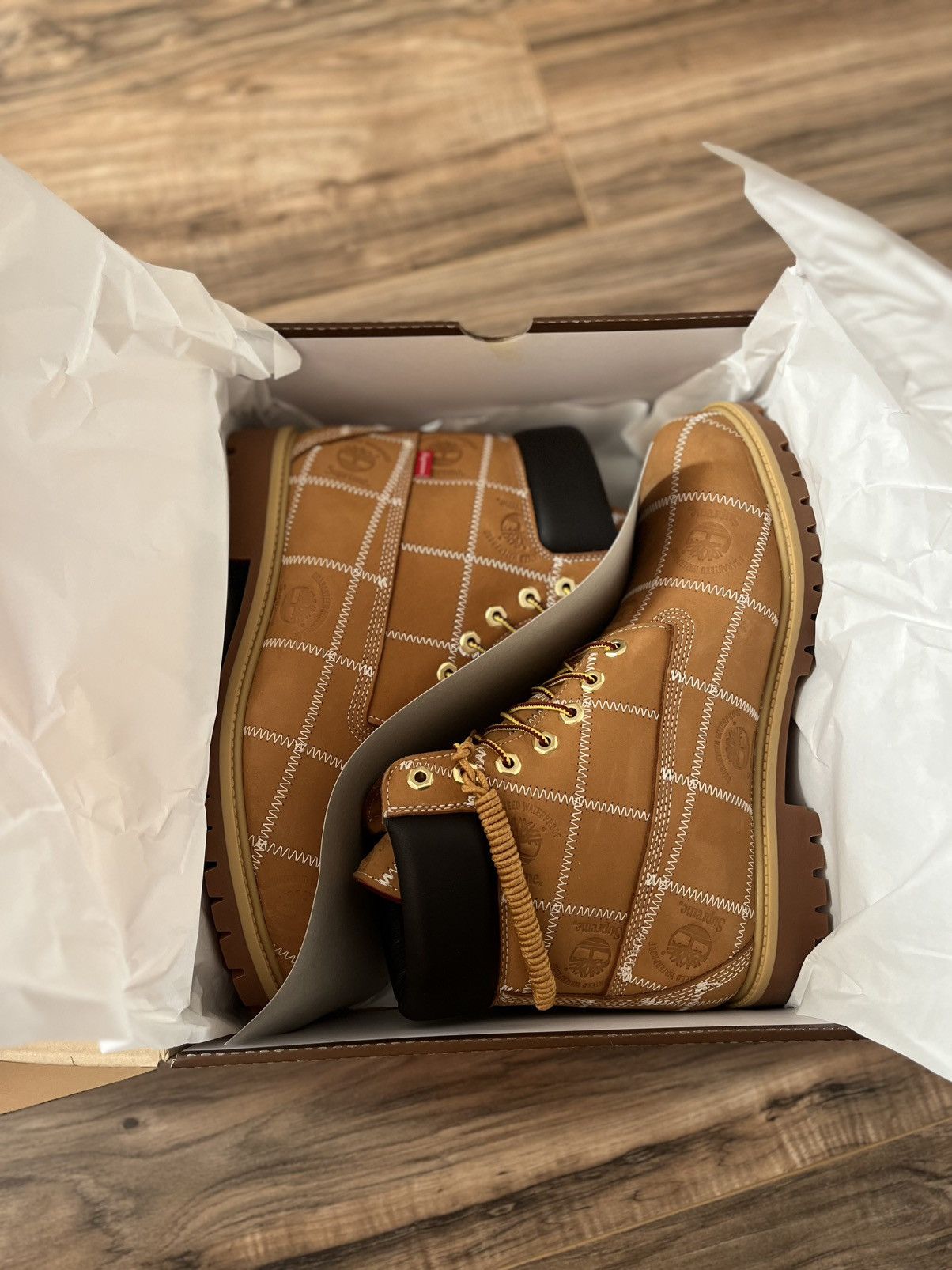 Supreme × Timberland Supreme Patchwork Timberland 6” Premium Waterproof Boot Size US 11 / EU 44 - 25 Thumbnail