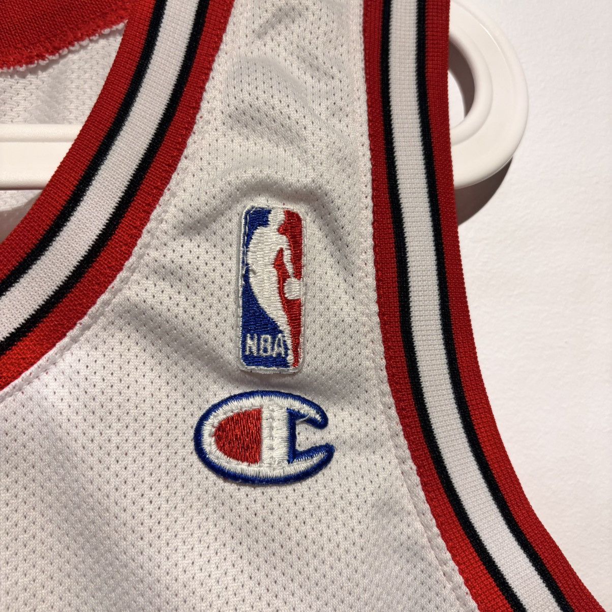 Champion MICHAEL JORDAN CHICAGO BULLS WHITE CHAMPION JERSEY 90s RARE Size US L / EU 52-54 / 3 - 5 Thumbnail