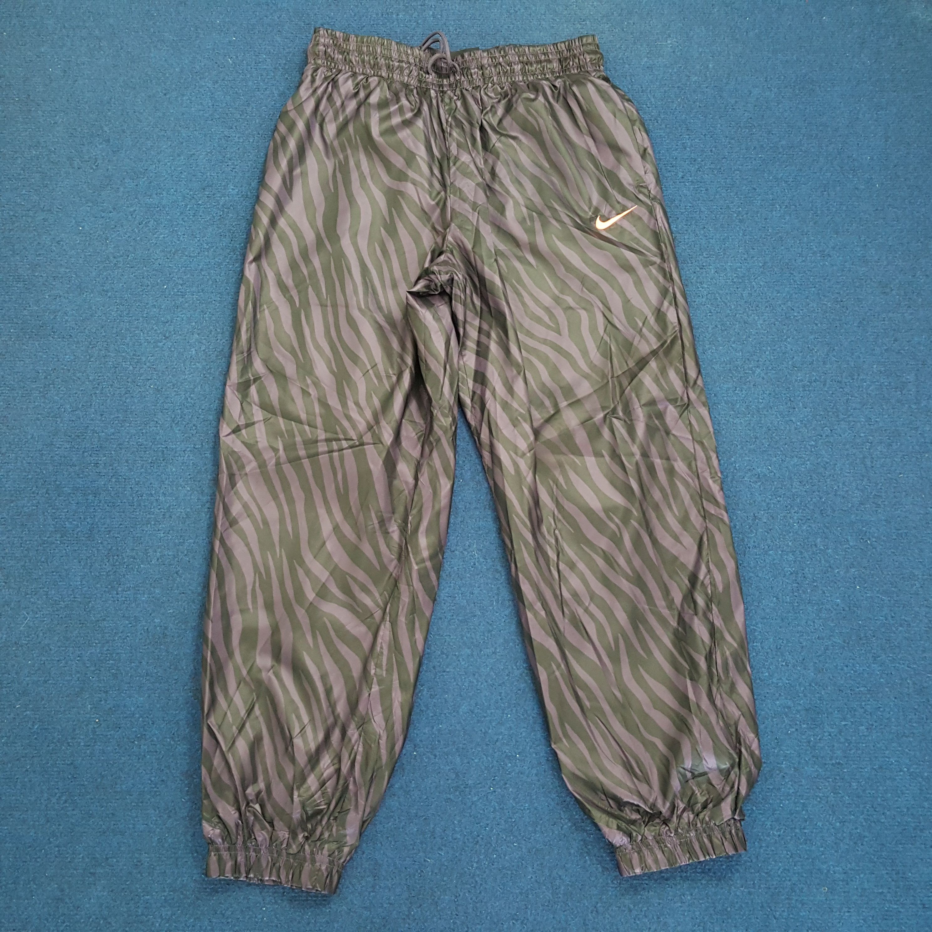 Nike × Vintage Vintage Nike Swoosh Outdoor Sportswear Size US 28 / EU 44 - 3 Thumbnail