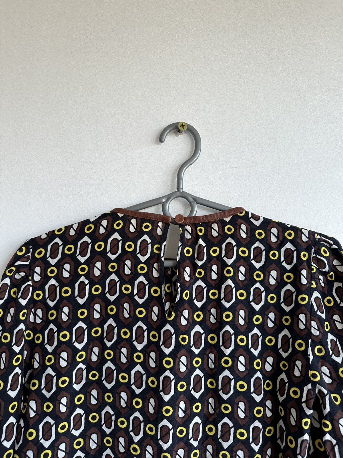 Prada Prada Silk Geometric Pattern Long Sleeve Blouse with Belt 40 Size S / US 4 / IT 40 - 10 Thumbnail