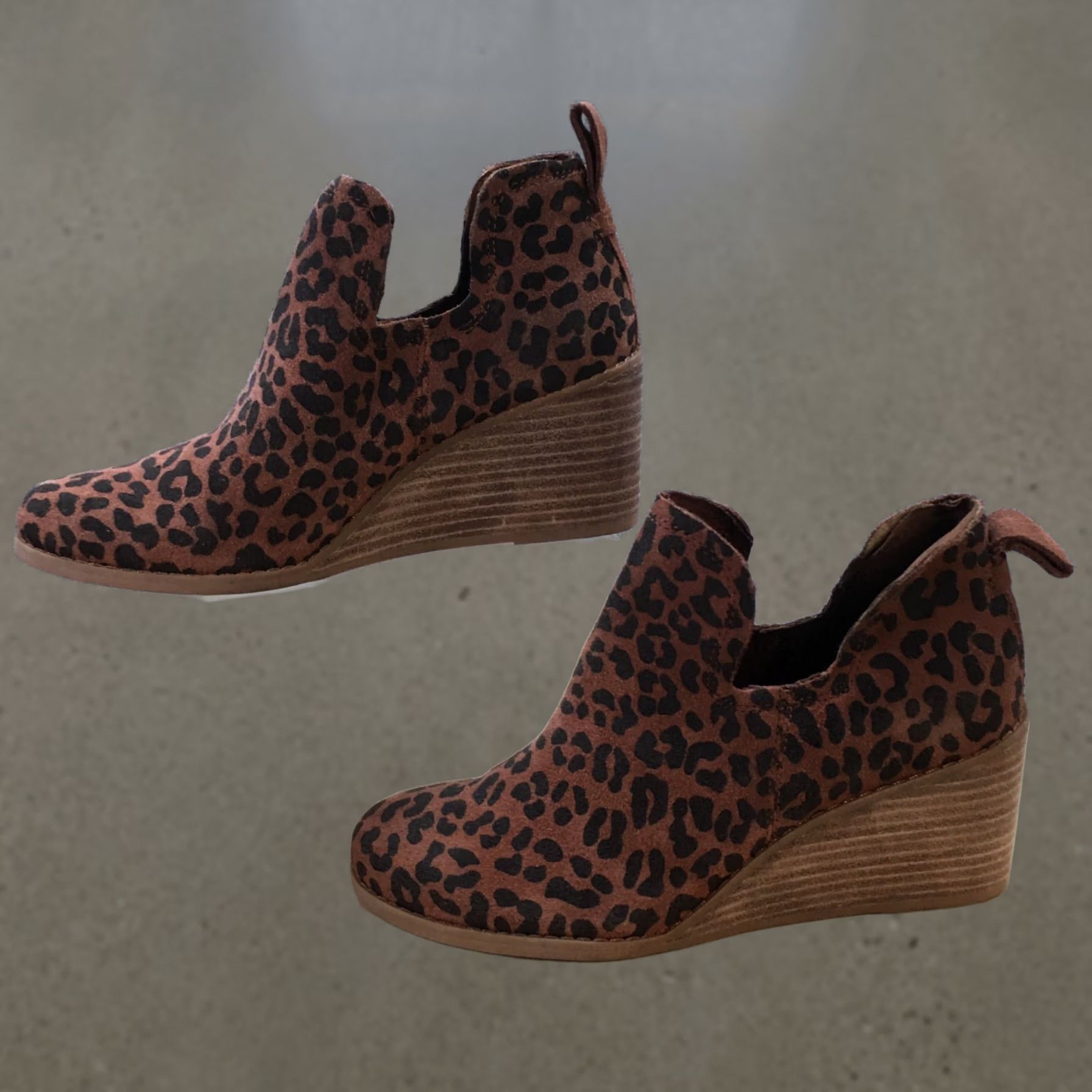 Toms Toms Boots Womens 6.5 Kallie Bootie Brown Leopard Print Ankle Top Wedge 10017538 Size M / US 6-8 / IT 42-44 - 1 Thumbnail