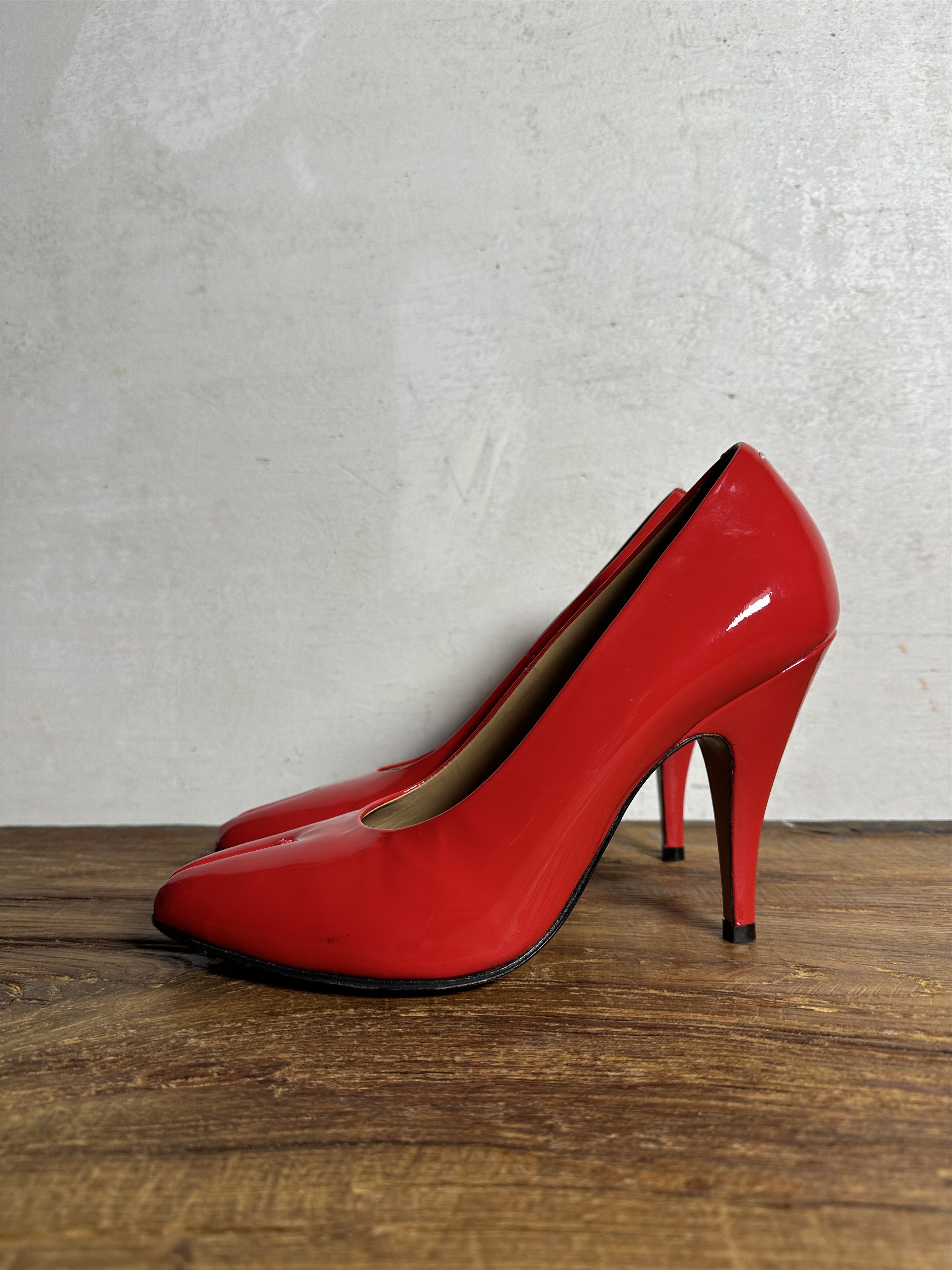 Maison Margiela Maison Margiela Red Tabi 110mm Patent Leather Pumps Size US 9 / IT 39 - 7 Thumbnail