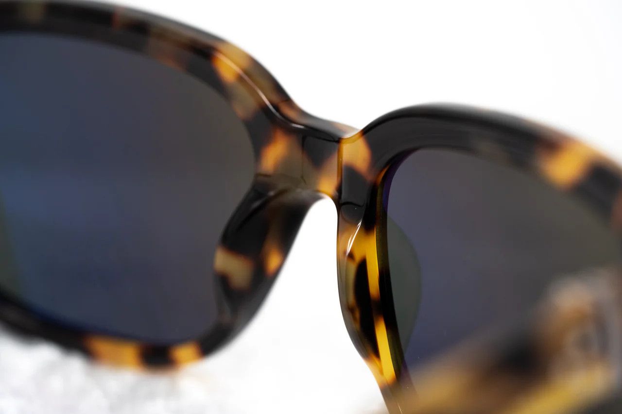 Ann Demeulemeester Ann Demeulemeester Sunglasses Tortoise Shell Tone and Grey Size ONE SIZE - 7 Thumbnail