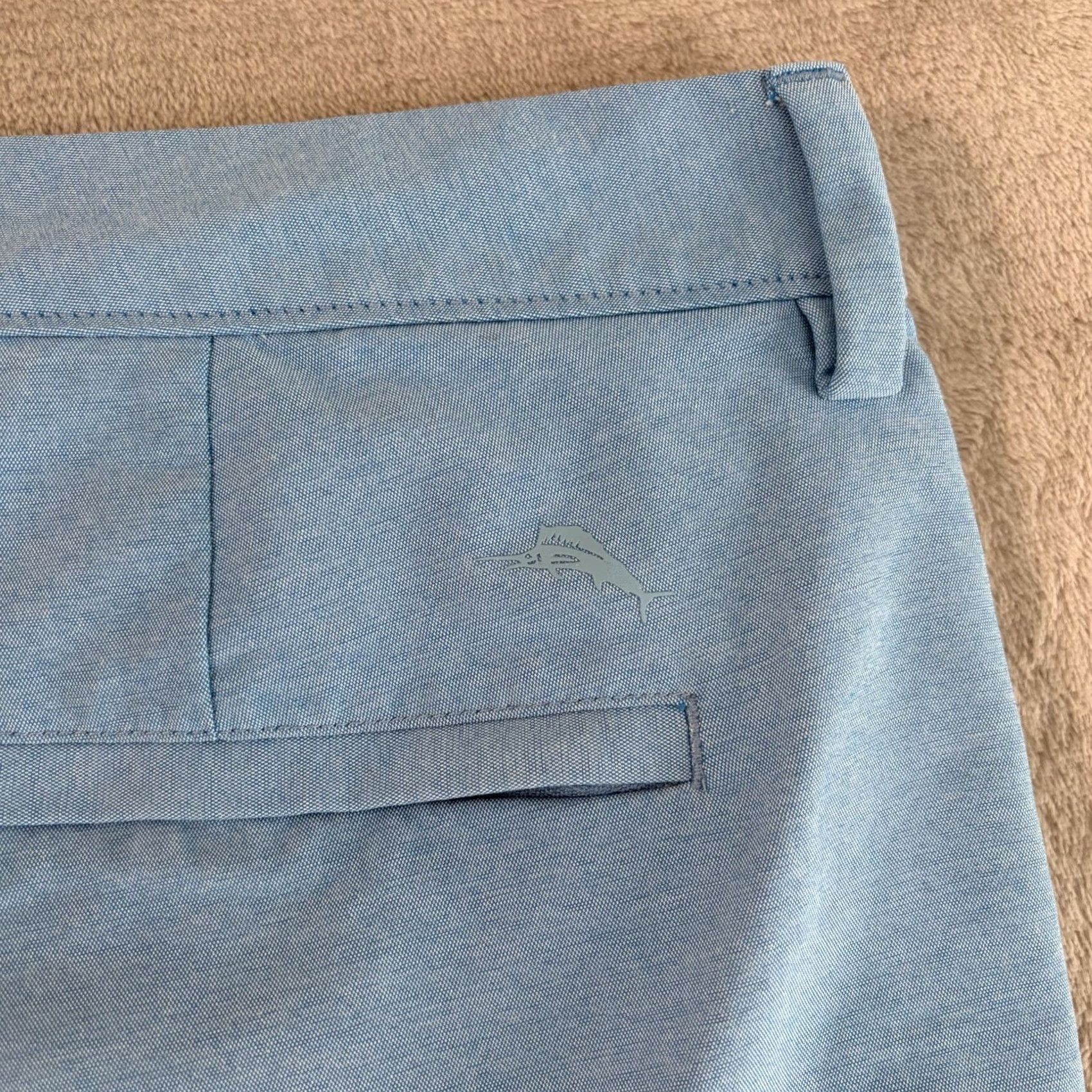 Tommy Bahama VINTAGE? No. Tommy Bahama Island Zone Performance Golf Pants in Sky Blue Men 38x28 Size US 38 / EU 54 - 4 Thumbnail