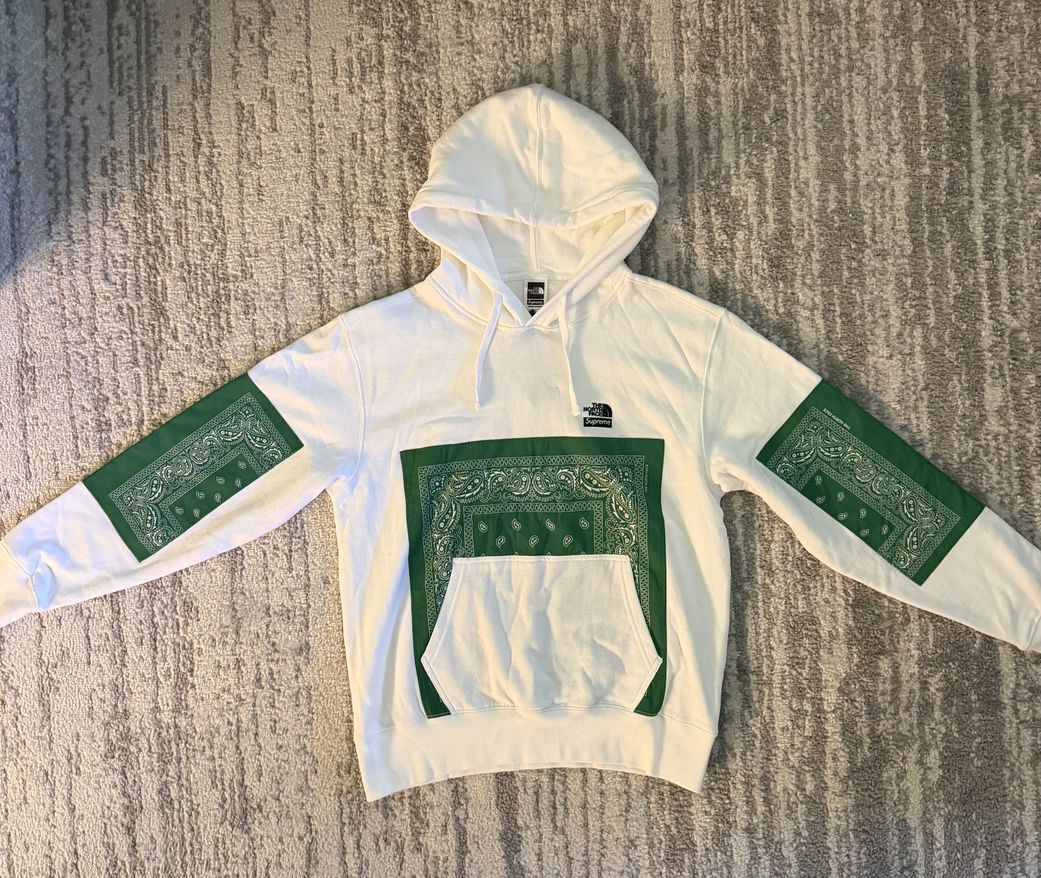 Supreme × The North Face Supreme x The North Face Bandana Hoodie New with Tag Size US S / EU 44-46 / 1 - 2 Thumbnail