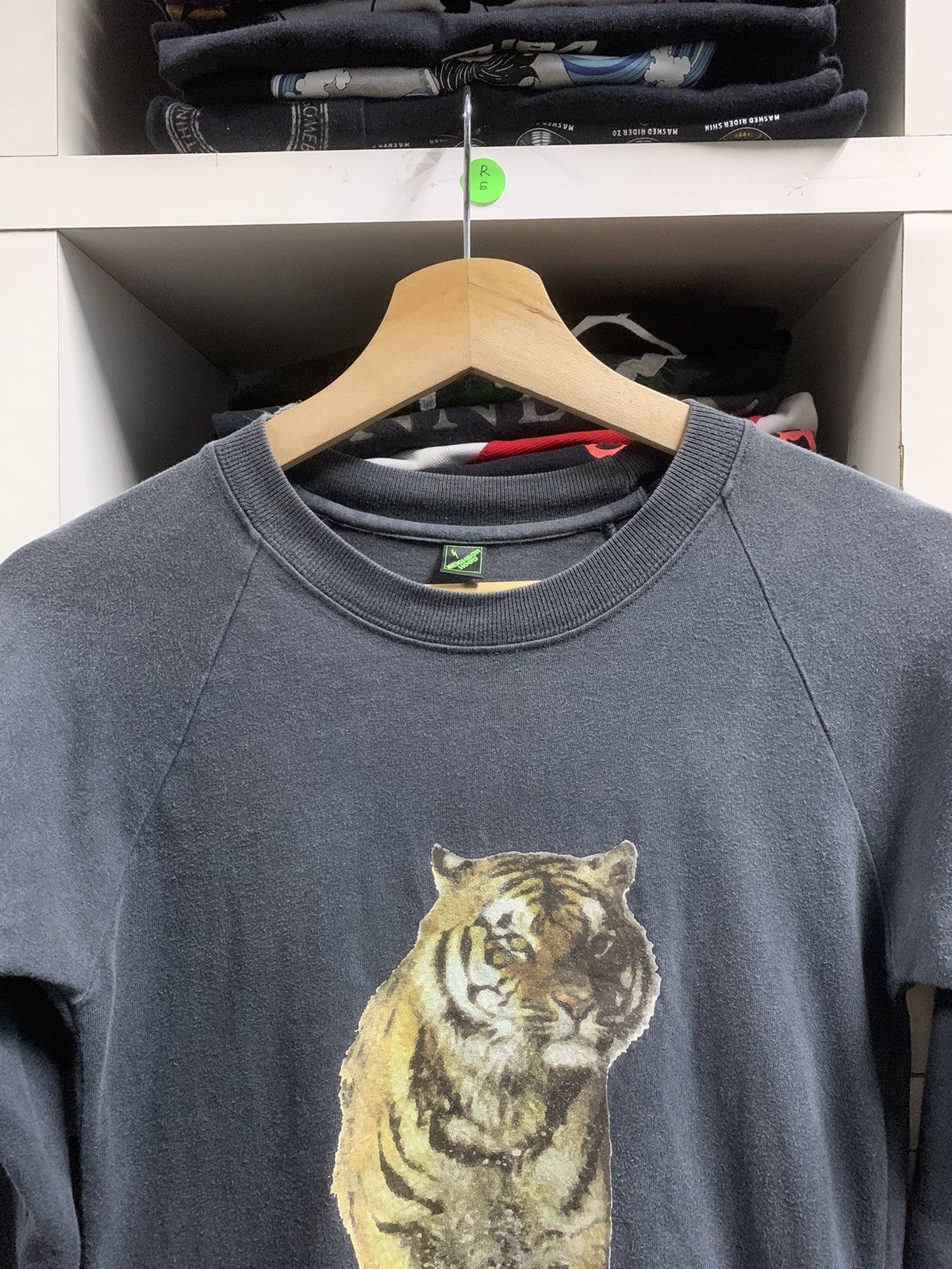 Neighborhood Vintage Tiger Iron On Logo Neighborhood Shirt Size US XS / EU 42 / 0 - 5 Thumbnail