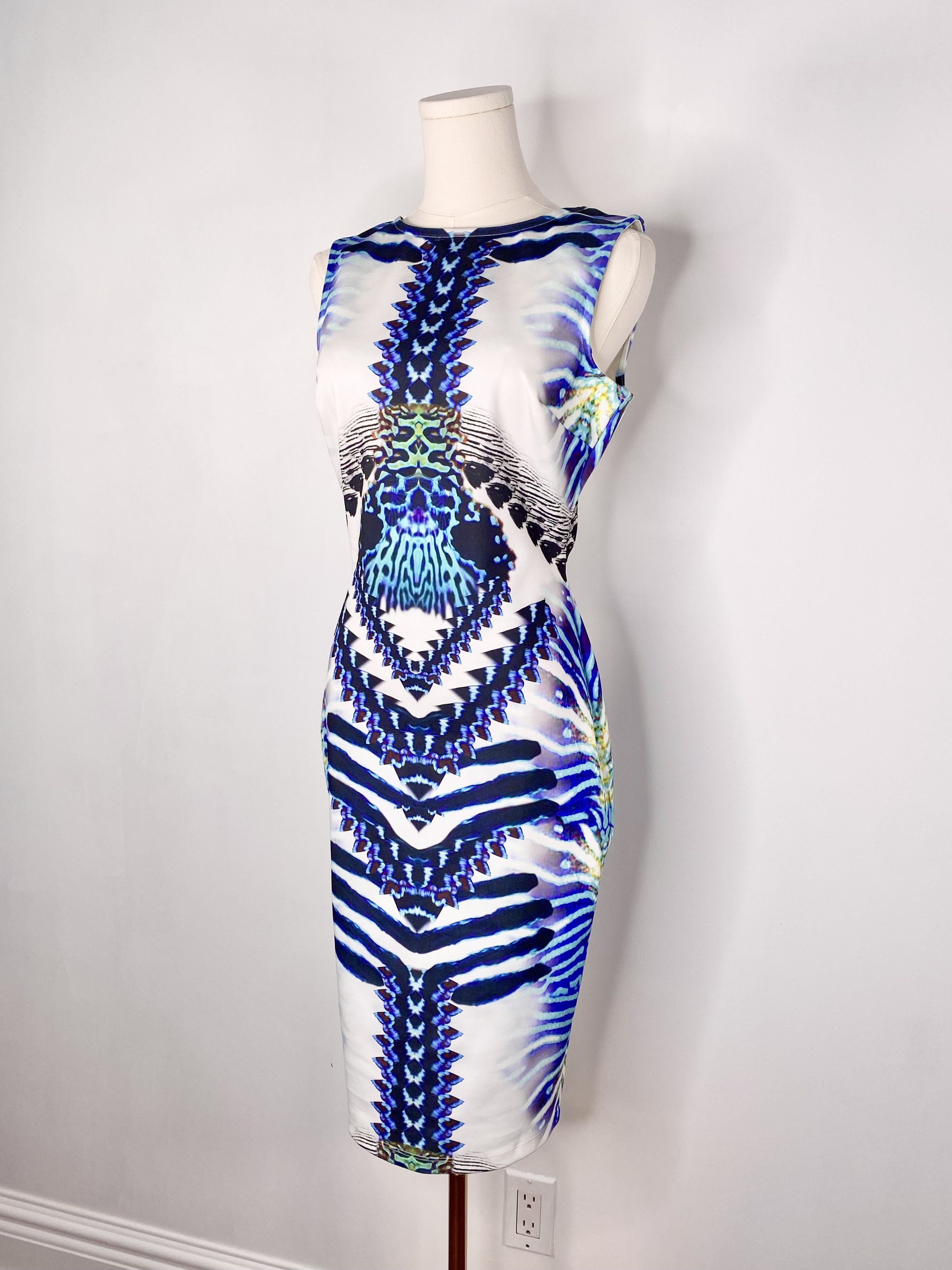 Asos Asos Petite - Bold Abstract Stripe Bodycon Dress Size M / US 6-8 / IT 42-44 - 4 Thumbnail