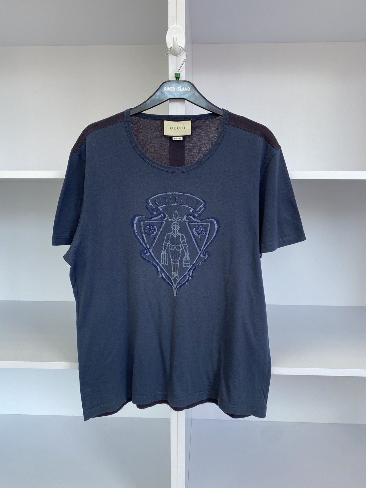 Gucci Vintage Gucci Medieval knight Classic logo tee Size US L / EU 52-54 / 3 - 2 Thumbnail