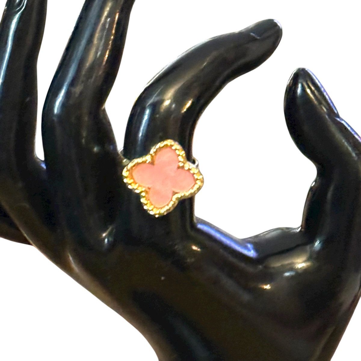 Other Gold tone pink mother of pearl inlay clover ring Size ONE SIZE - 2 Thumbnail