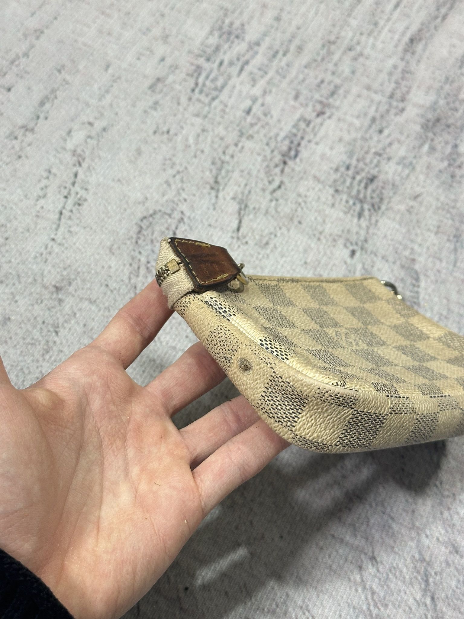 Louis Vuitton Louis Vuitton Chain Mini Bag Pochette Damier Azur Vintage Size ONE SIZE - 6 Thumbnail