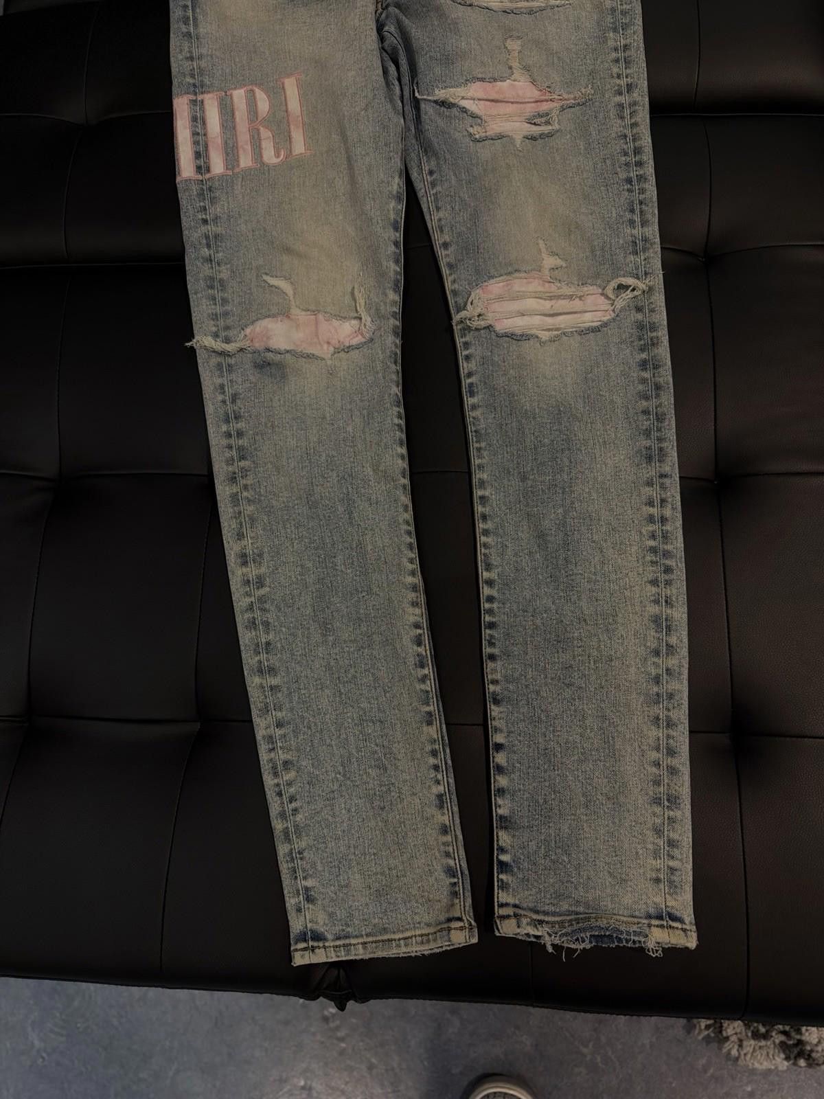 Amiri Size 34 - Amiri Blue Pink Leg Logo Jeans Small Stain Size US 34 / EU 50 - 3 Thumbnail