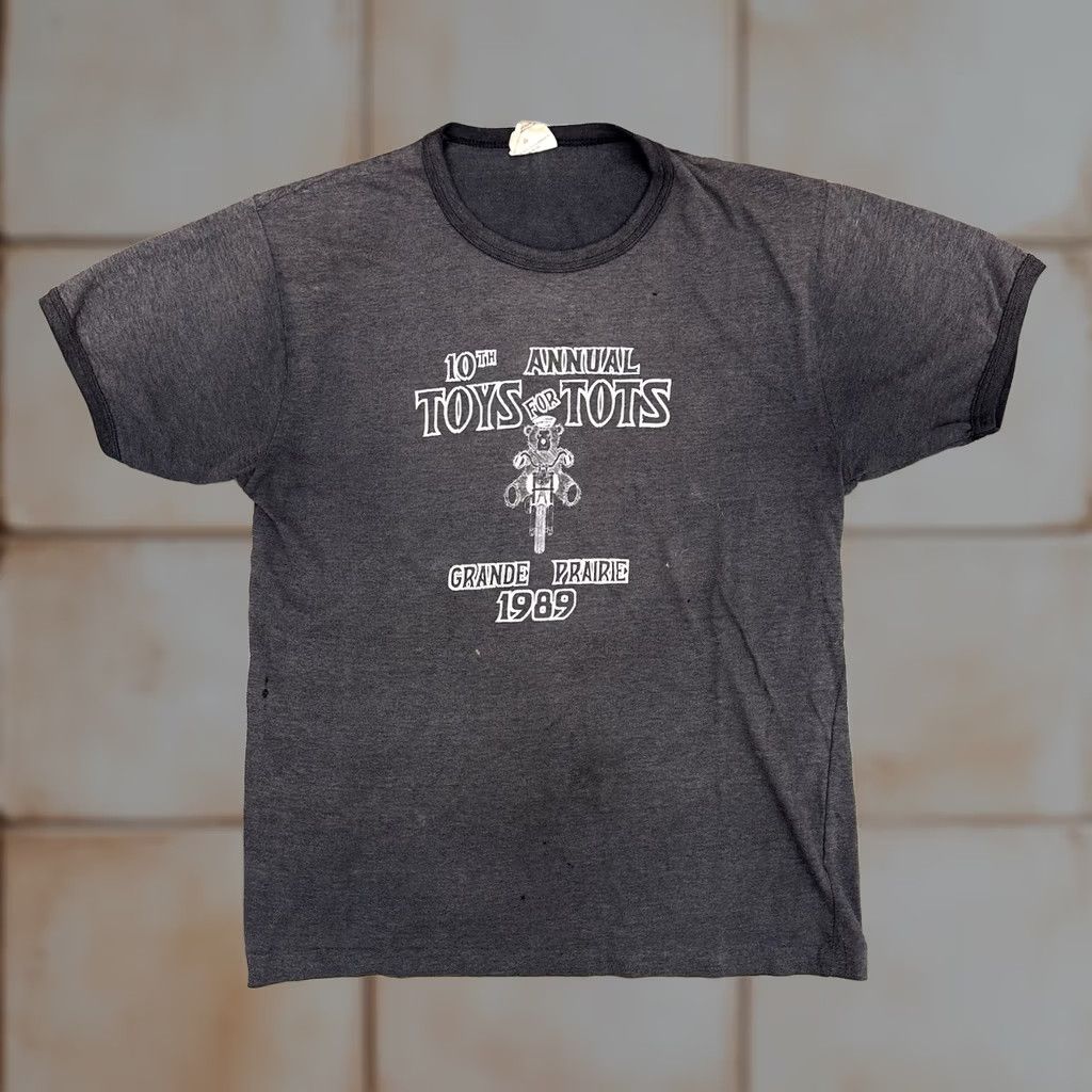 Vintage VINTAGE 1989 10th Annual Toys For Tots Biker Benefit Ringer T Shirt Large Black Size US L / EU 52-54 / 3 - 1 Thumbnail