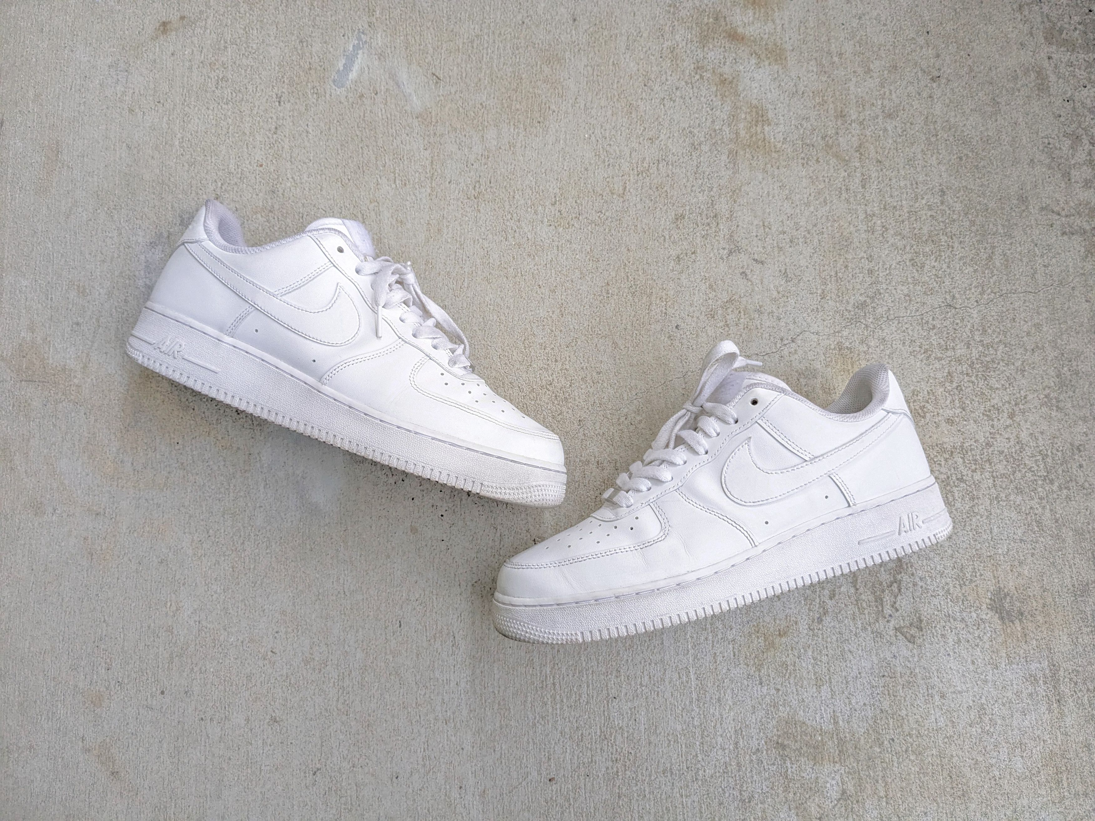 Nike Nike Air Force 1 AF1 Triple White 11 Low Tops Leather Size US 11 / EU 44 - 1 Thumbnail