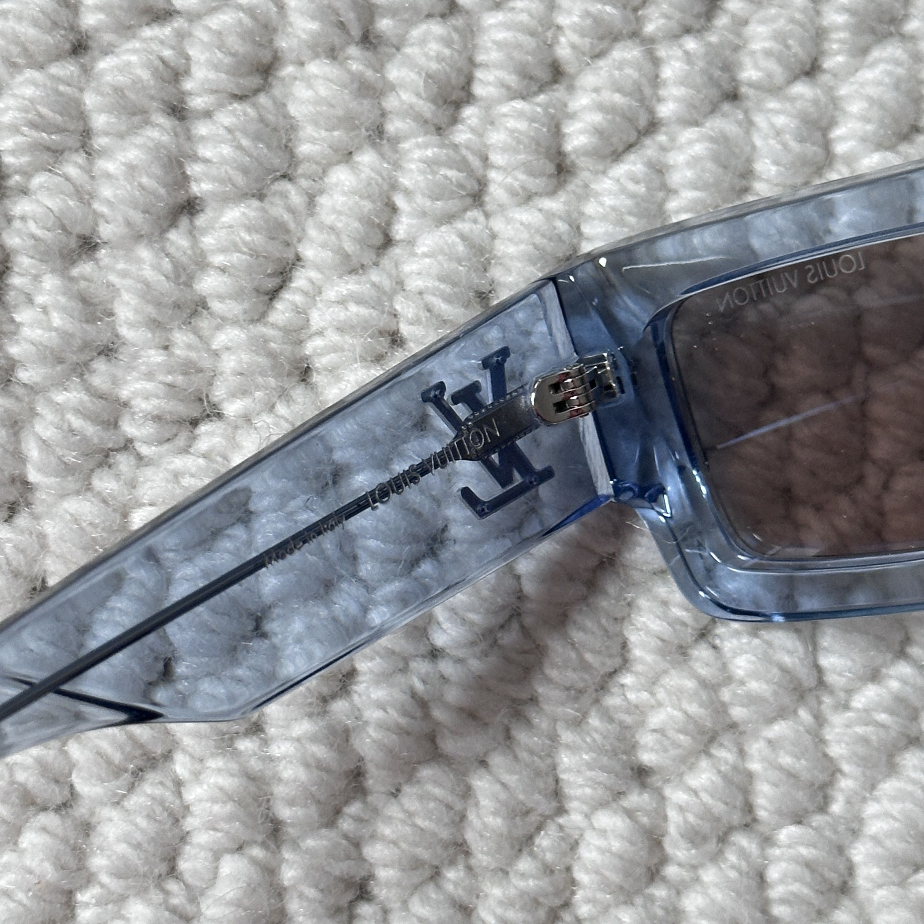 Louis Vuitton LV Clash Low Square Sunglasses Size ONE SIZE - 3 Thumbnail
