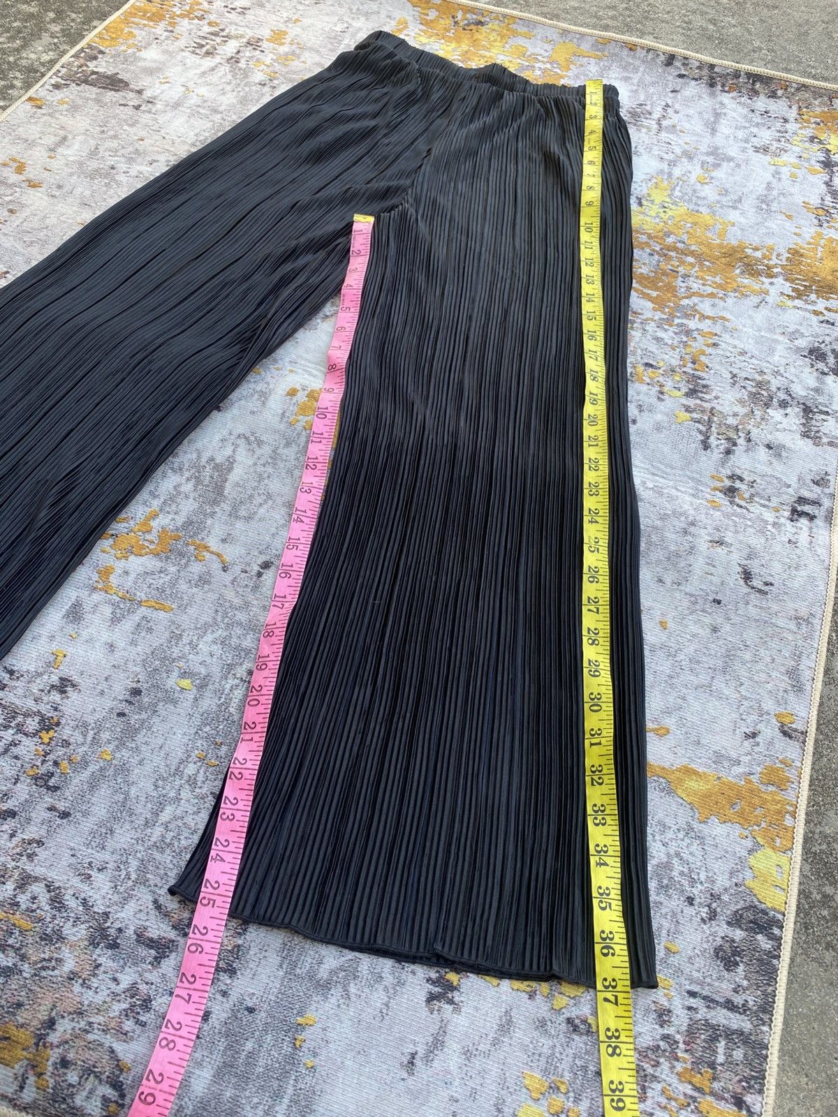 Uniqlo Gu Pleated Wide Pants Look Like Pleated Issey Miyake Style Size 25" / US 0 / IT 36 - 8 Thumbnail