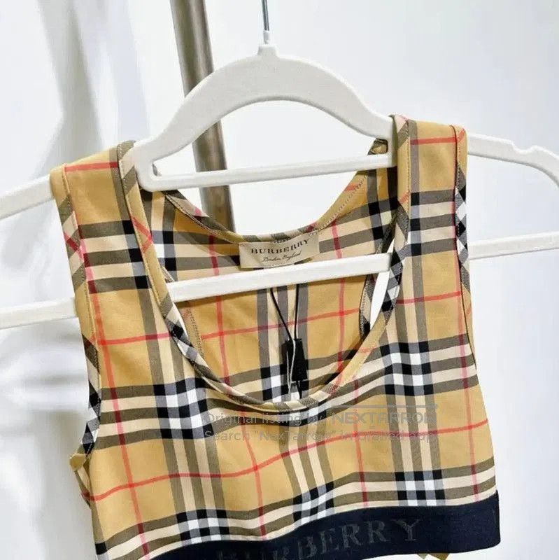 Burberry Burberry Color-Block Silk Blend Top. Size XS / US 0-2 / IT 36-38 - 2 Thumbnail