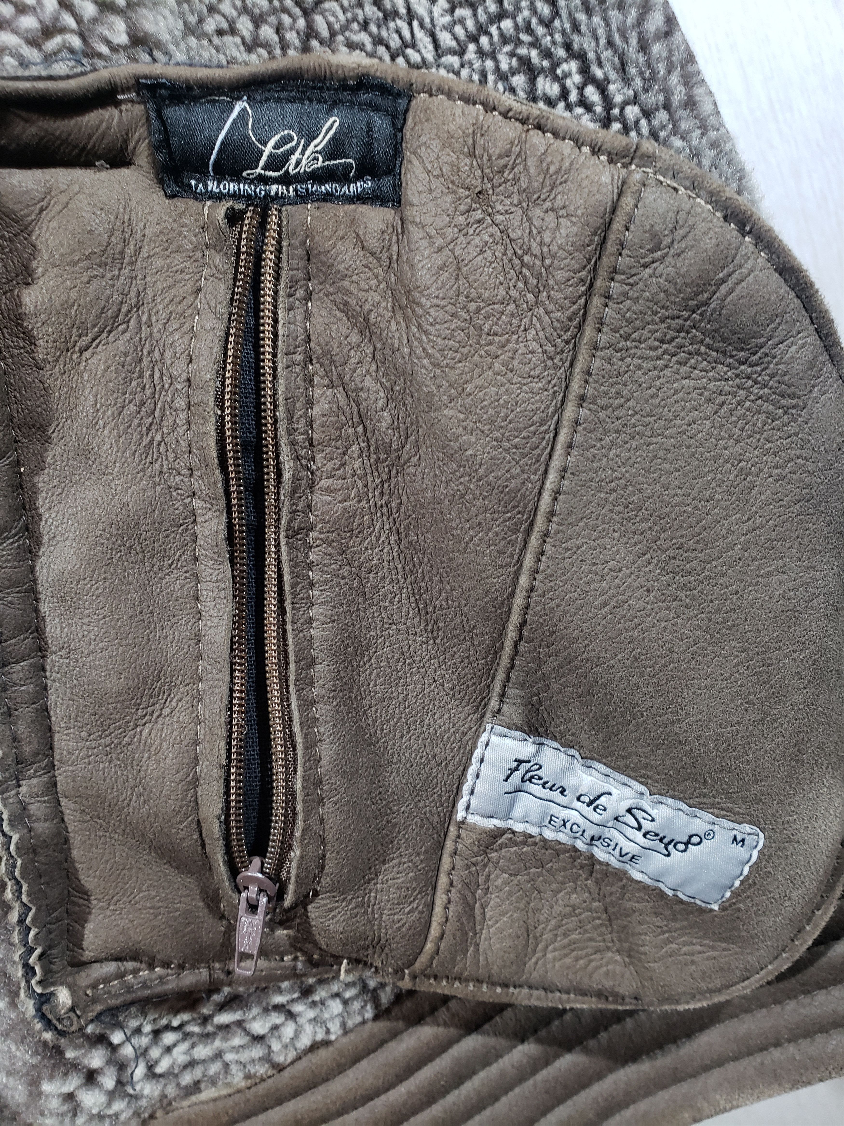 Other Men's brown sheepskin coat with a metal zipper. Size US L / EU 52-54 / 3 - 11 Thumbnail