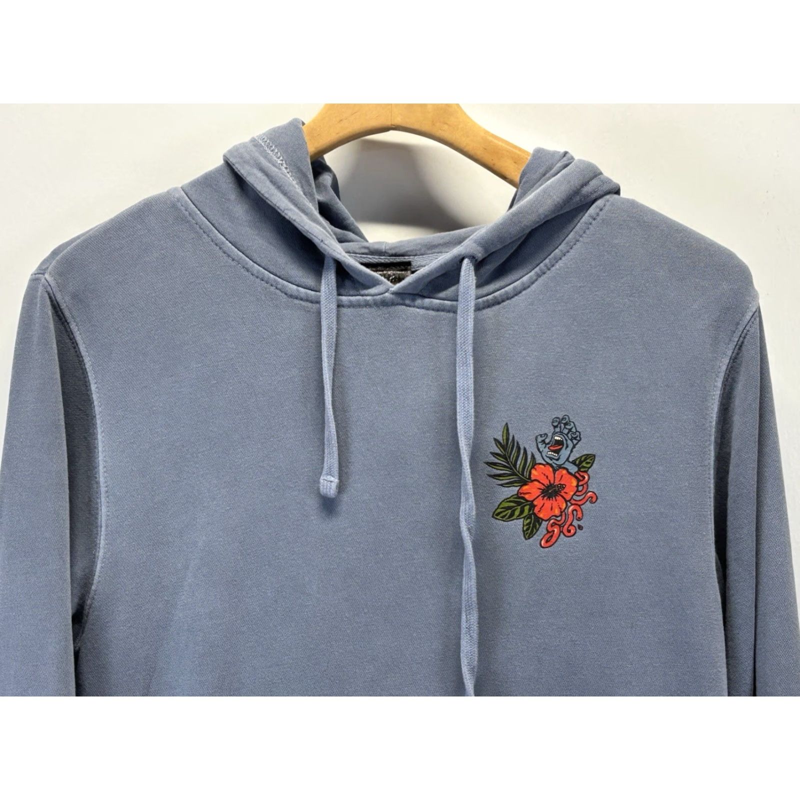 Vintage VINTAGE Santa Cruz Hoodie Men Small Blue Sweatshirt Graphic Rose Logo Skateboard Skater Skateboarding Fall Winter Size US S / EU 44-46 / 1 - 3 Thumbnail