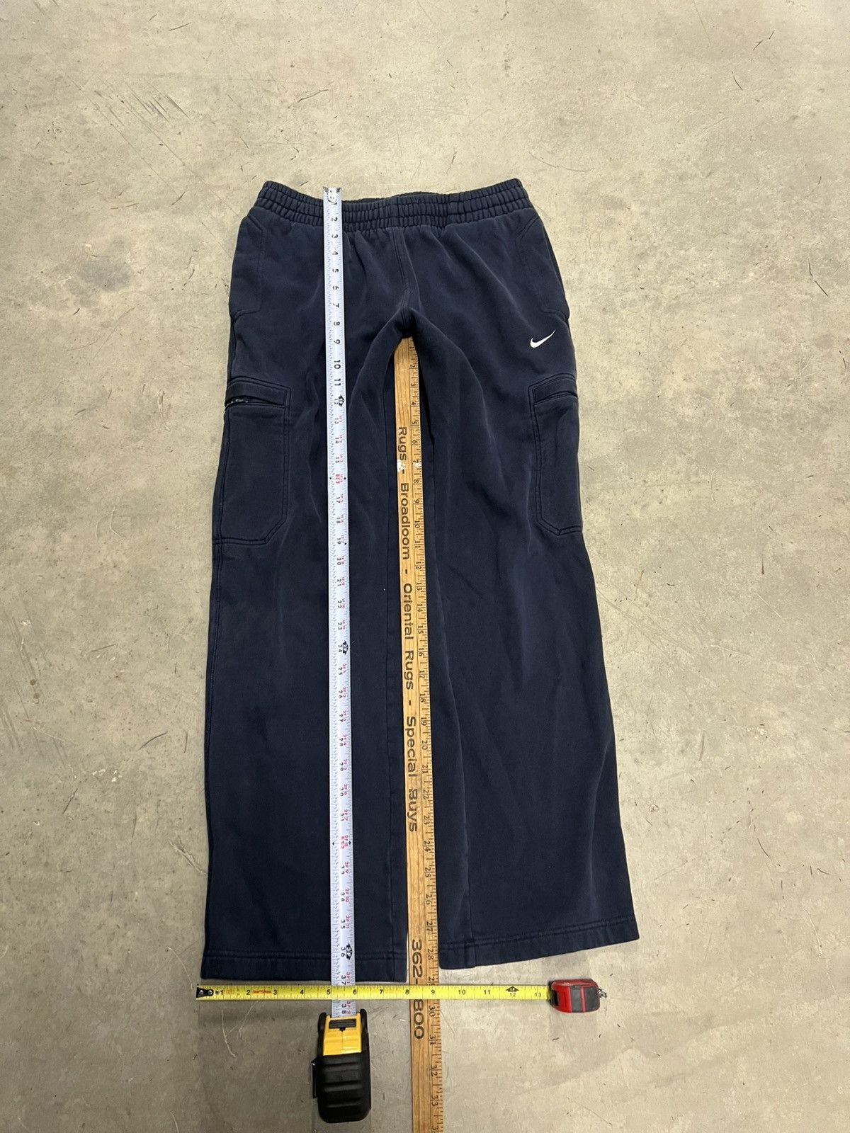 Nike Y2K vintage baggy Nike navy cargo sweatpants Size US 30 / EU 46 - 3 Thumbnail