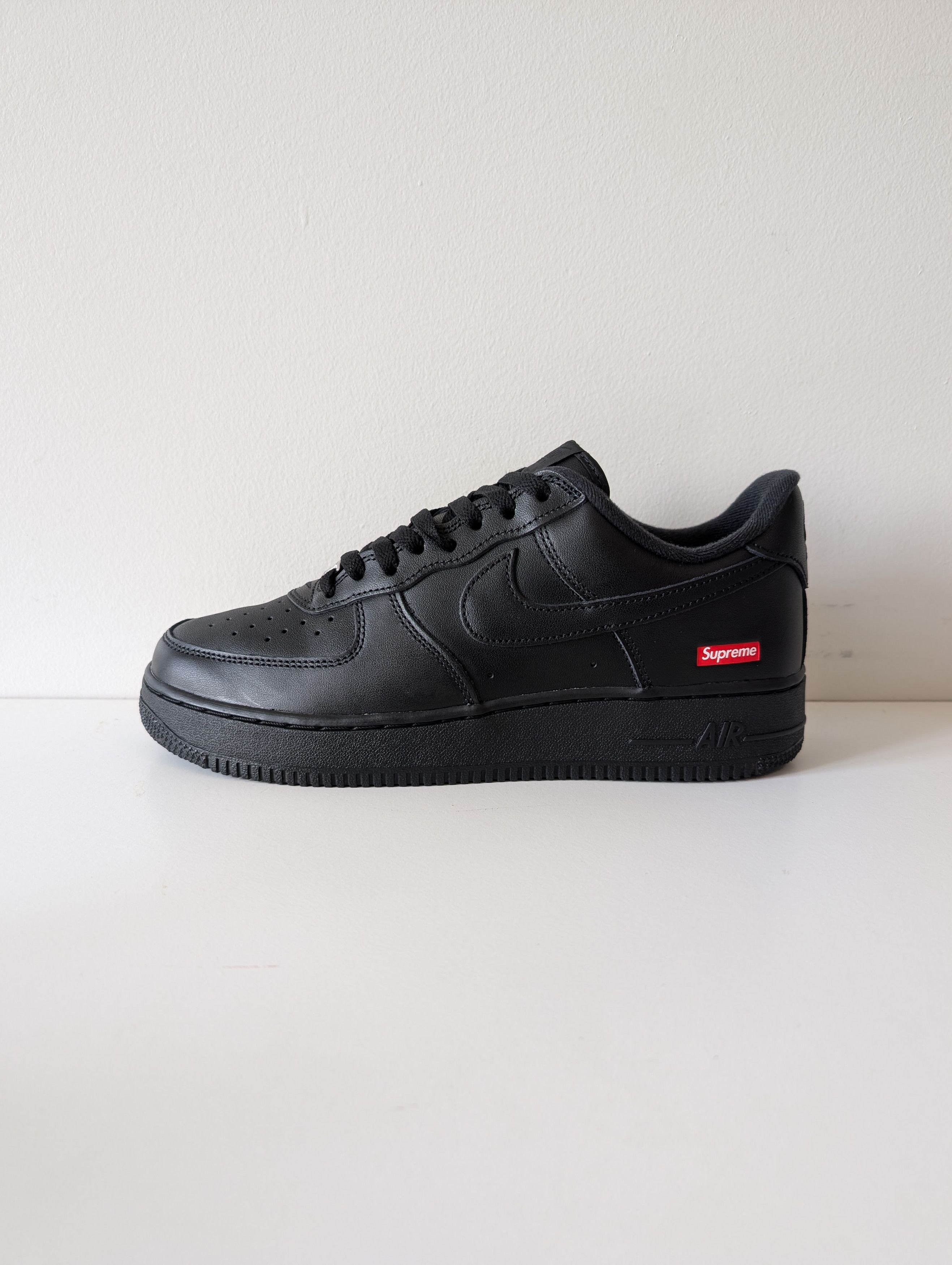 Nike × Supreme Nike Air Force 1 Low X Supreme Black AF1 Size US 9 / EU 42 - 2 Thumbnail