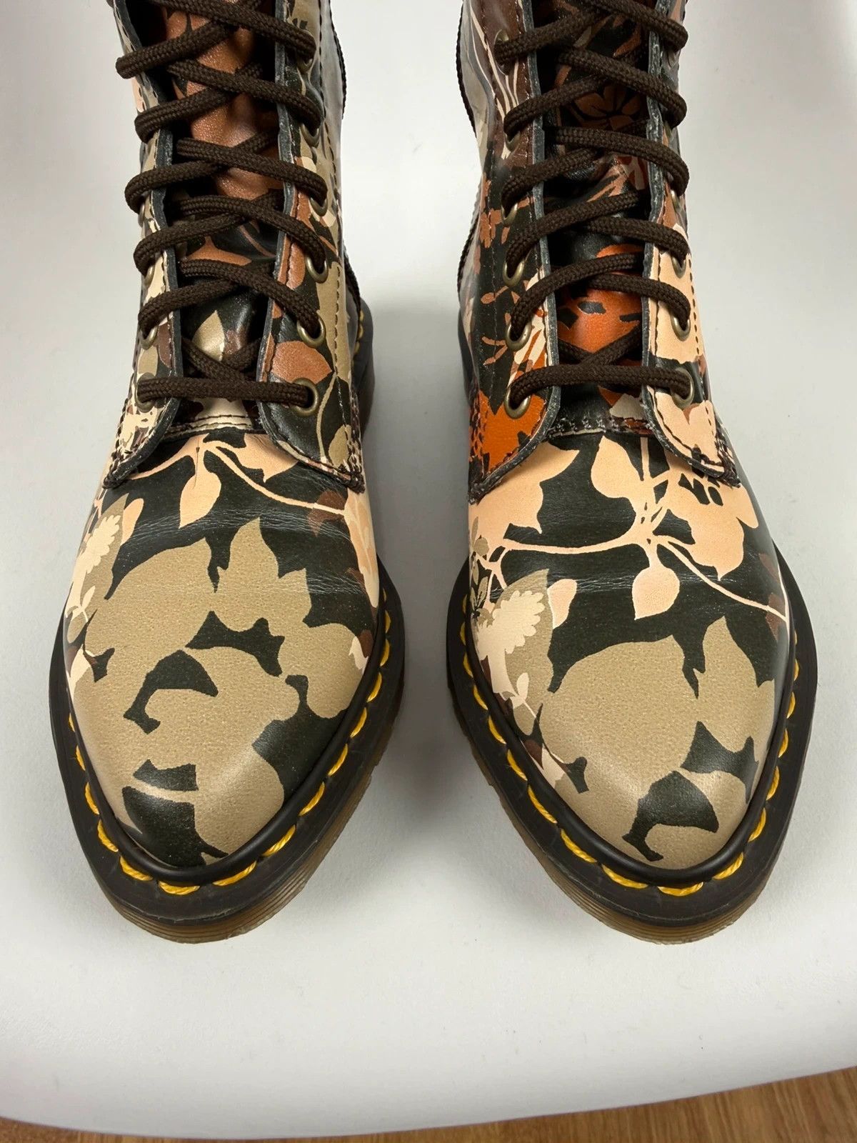 Dr. Martens Dr. Martens Cerys Boots Printed Genuine Leather size 37 Size US 8 / IT 38 - 5 Thumbnail