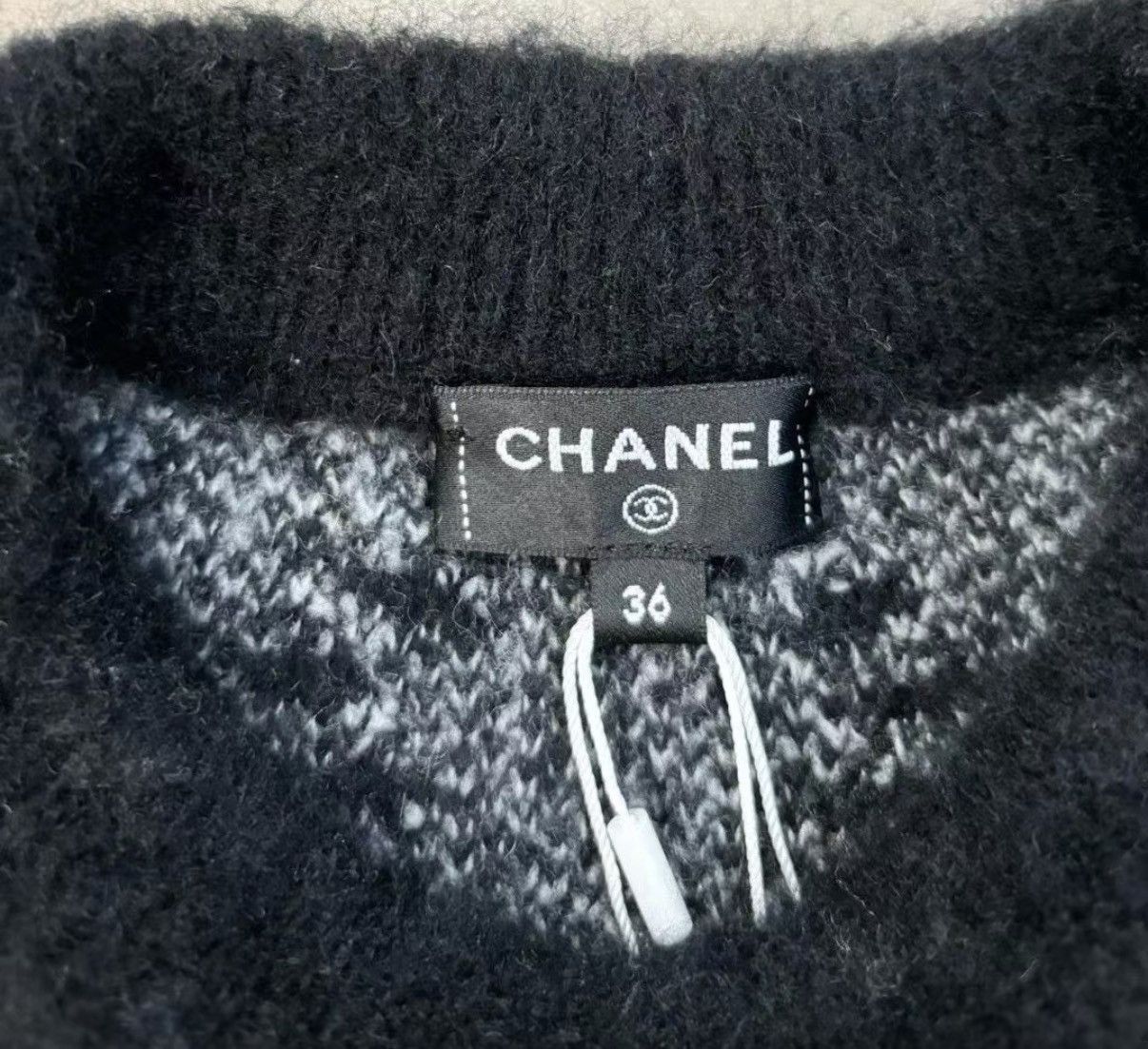 Chanel Chanel Block Star Cashmere Sweater J33 Size XS / US 0-2 / IT 36-38 - 2 Thumbnail